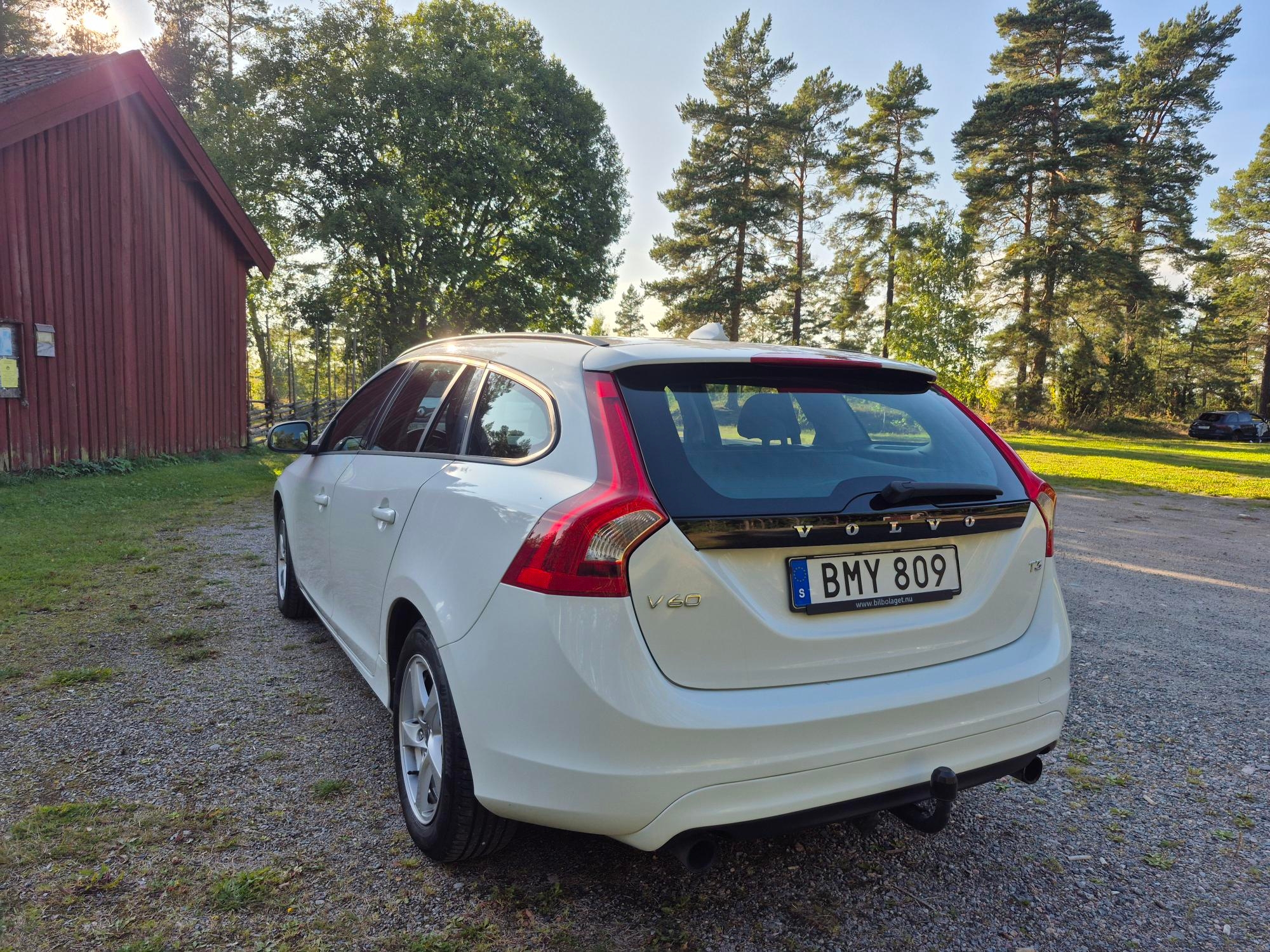 Volvo V60 T3 Manuell 2015, photo 4/5