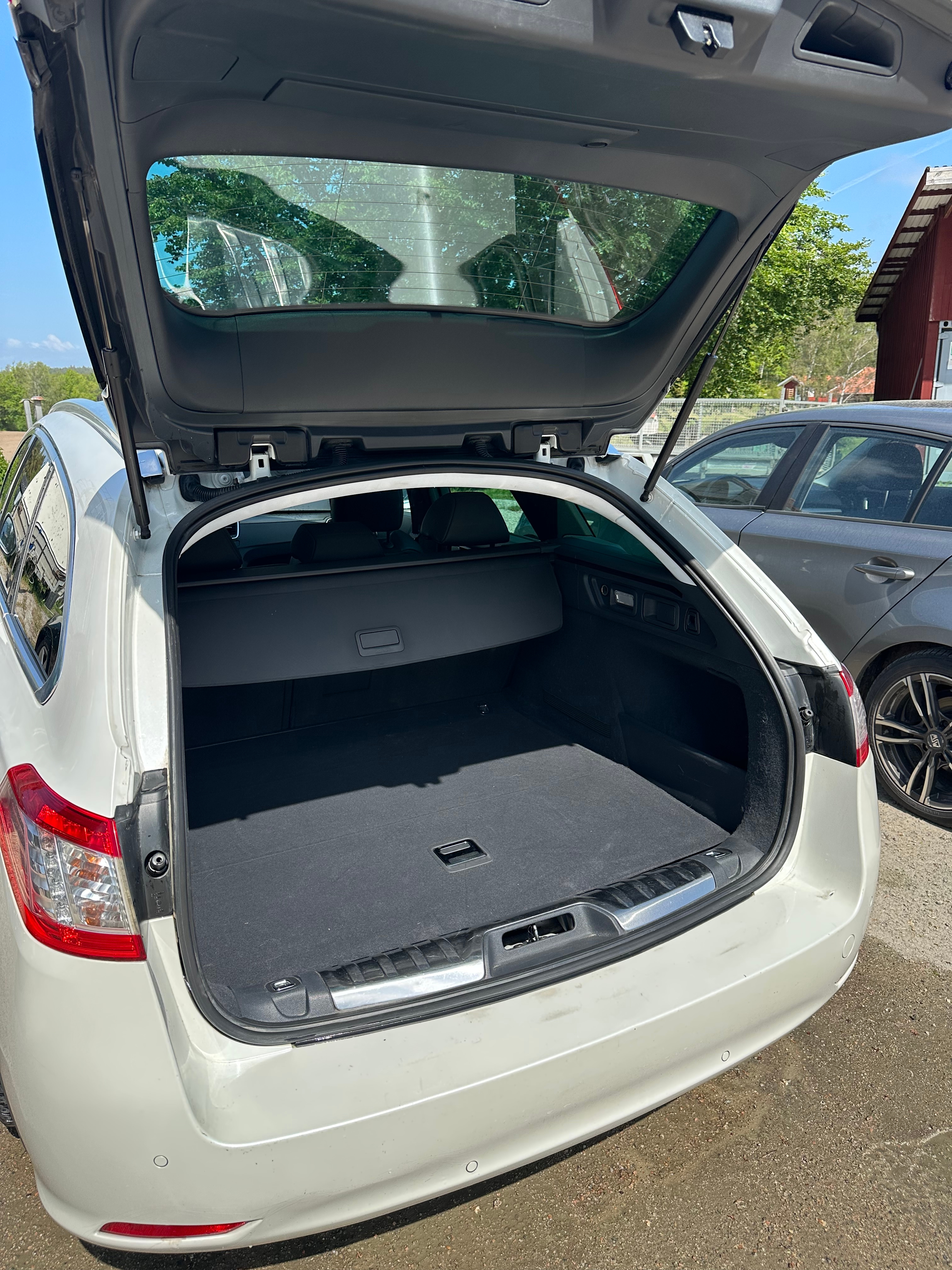 Peugeot 508 SW 1.6 e-HDi 115 FAP EGS 2012, kuva 5/10