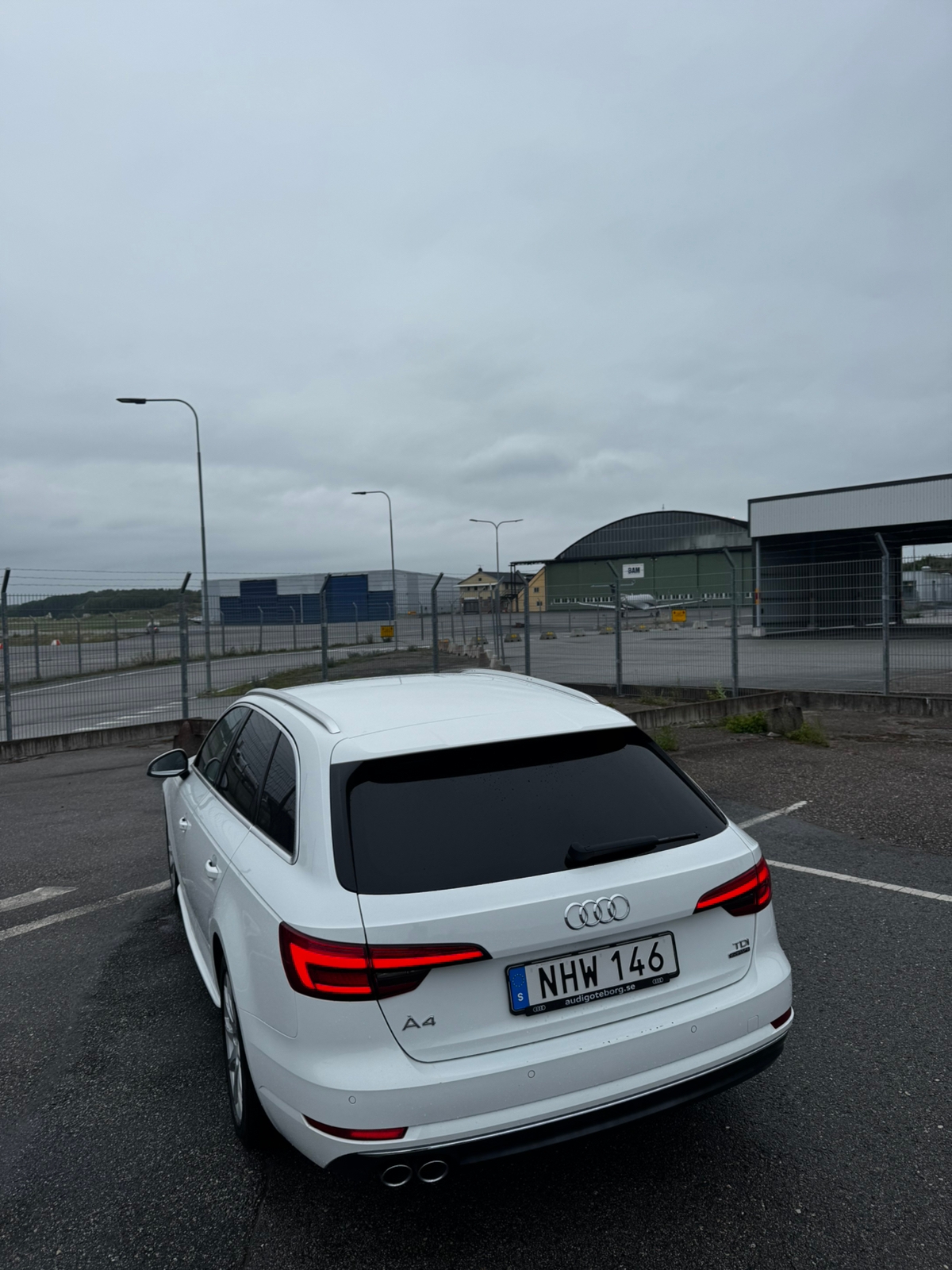 Audi A4 Avant 2.0 TDI quattro S Tronic 2016, bild 5/10