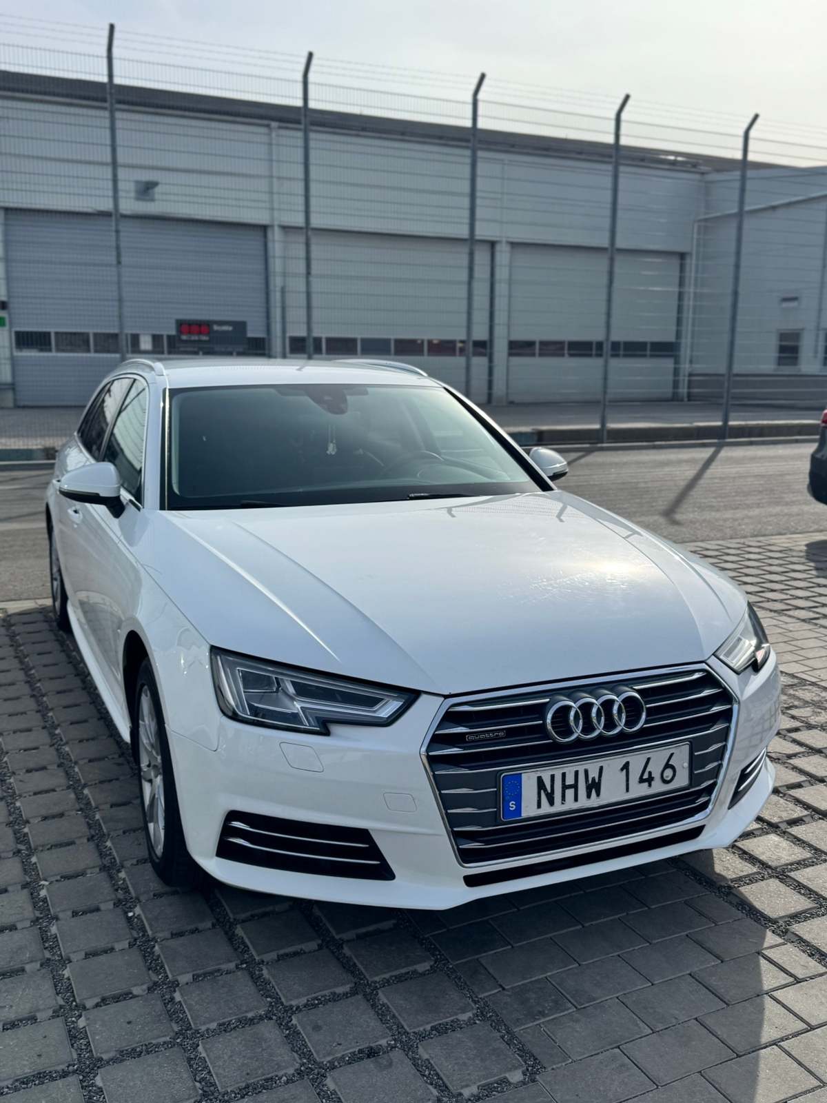 Audi A4 Avant 2.0 TDI quattro S Tronic 2016, bild 2/10