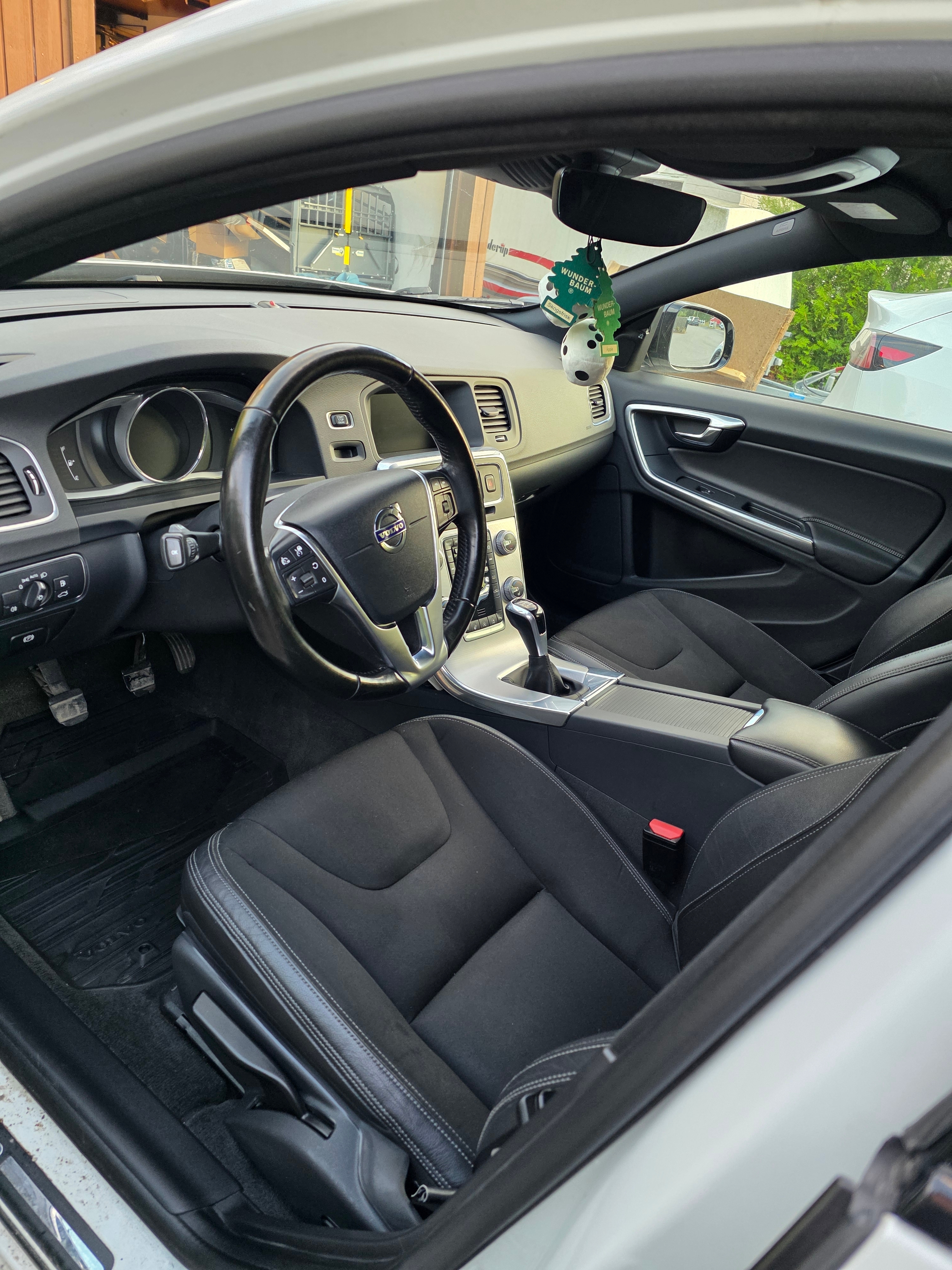 Volvo V60 Cross Country D3 Manuell 2017, photo 7/7