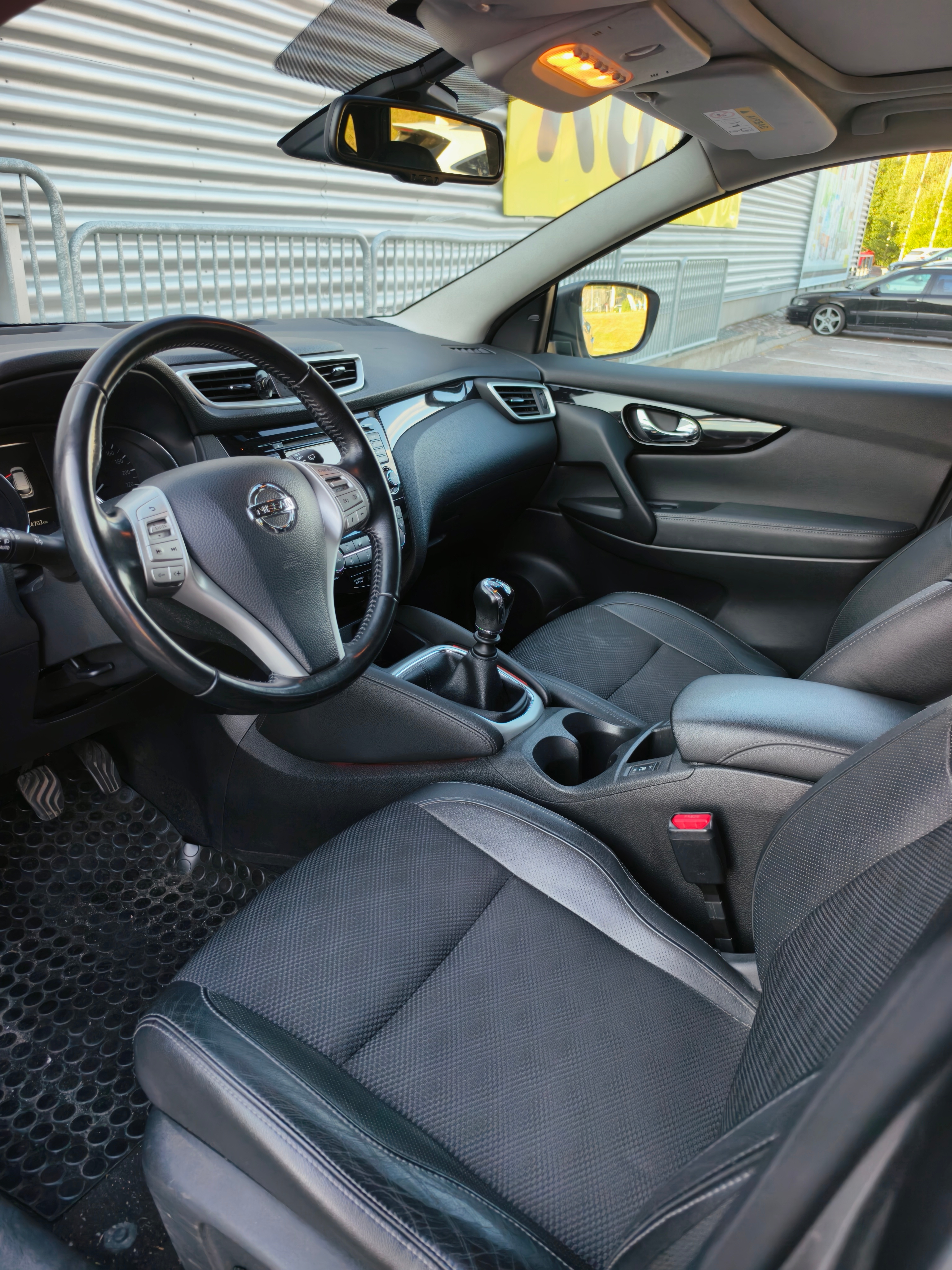 Nissan Qashqai 1.2 DIG-T Manuell 2015, photo 3/10