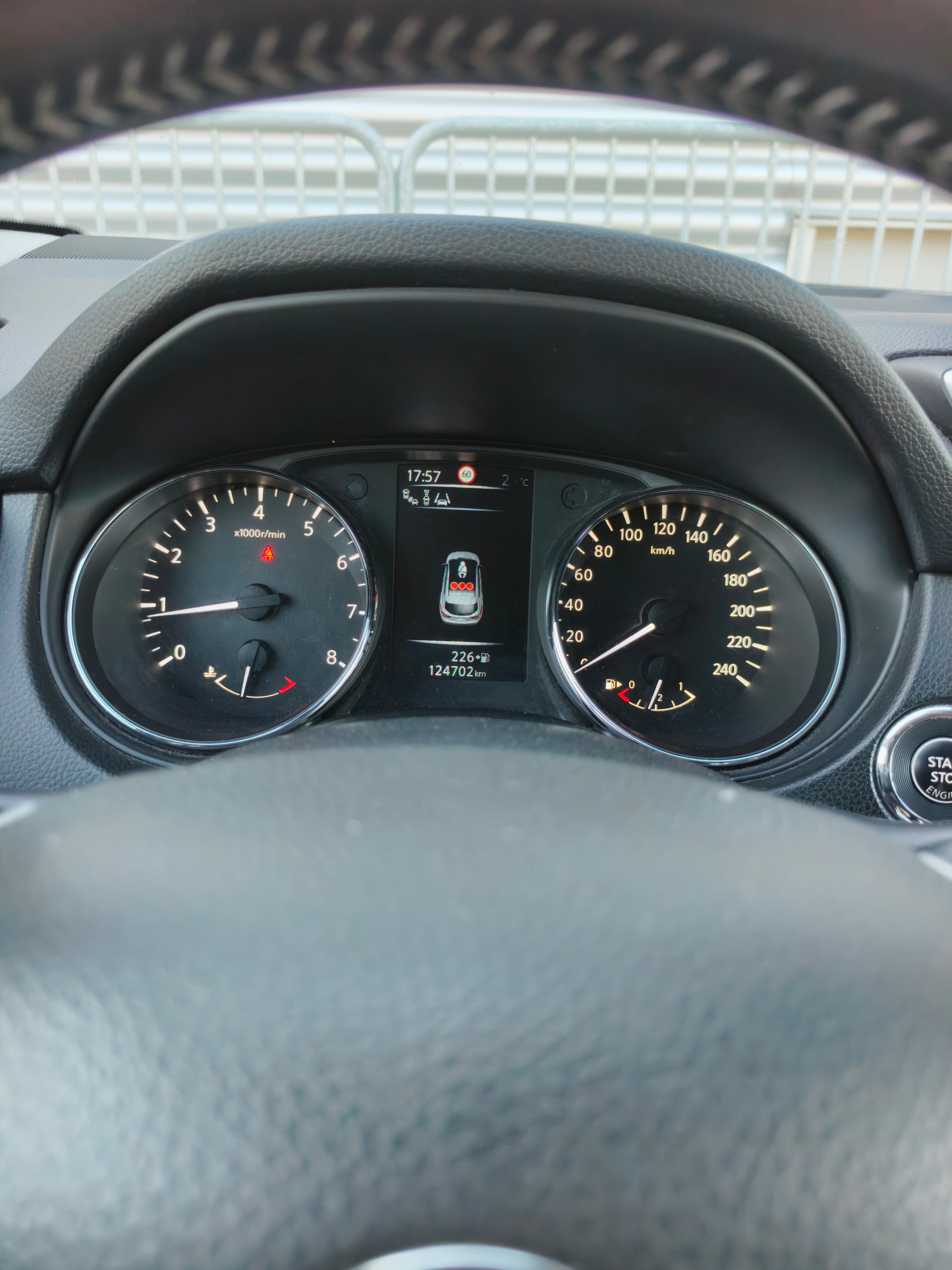 Nissan Qashqai 1.2 DIG-T Manuell 2015, photo 5/10