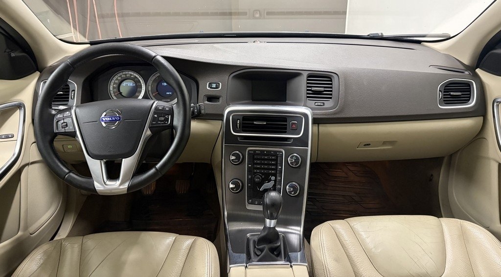 Volvo V60 DRIVe Summum Euro 5 2012, photo 6/10