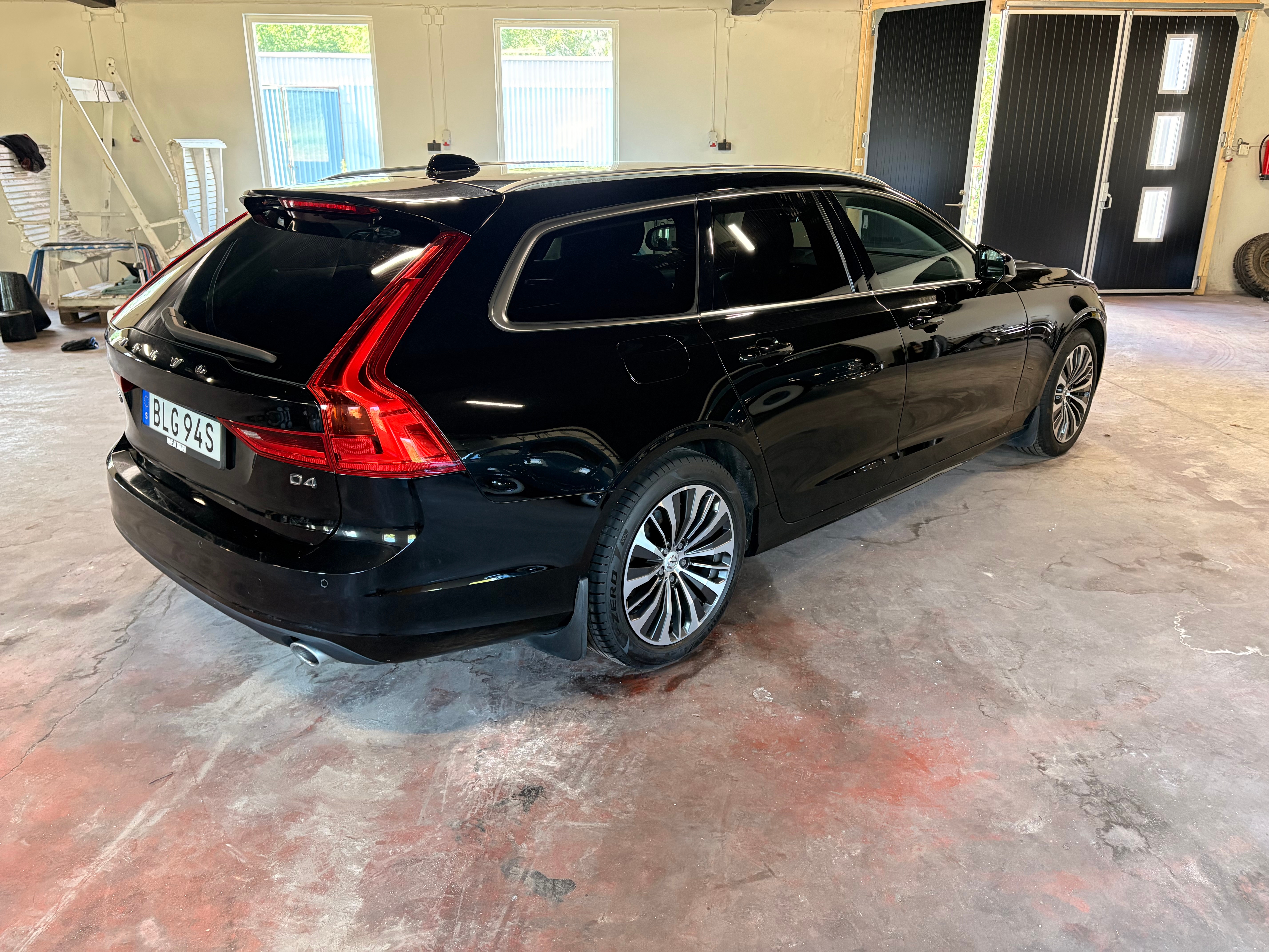 Volvo V90 D4 Geartronic 2020, photo 5/10