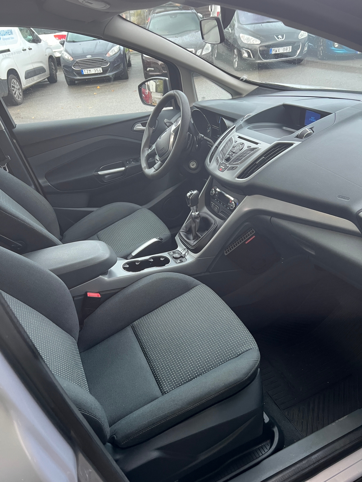 Ford Grand C-MAX 1.6 TDCi Manuell 2011, bild 5/10