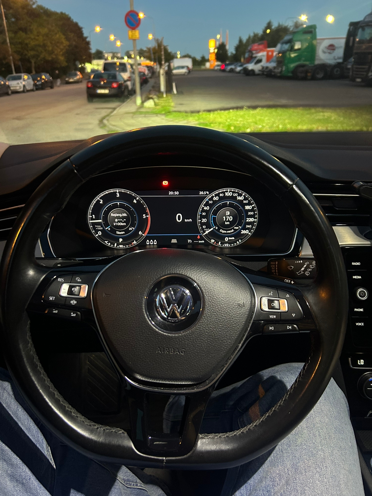 Volkswagen Passat 2019, bild 7/10