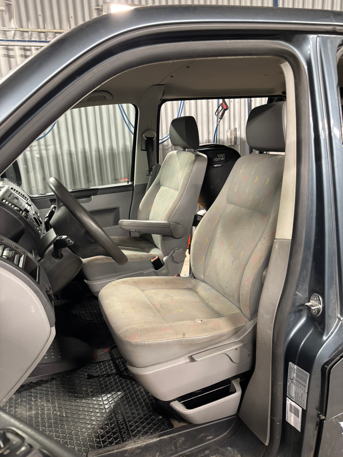 Volkswagen Caravelle 2008, bild 3/5