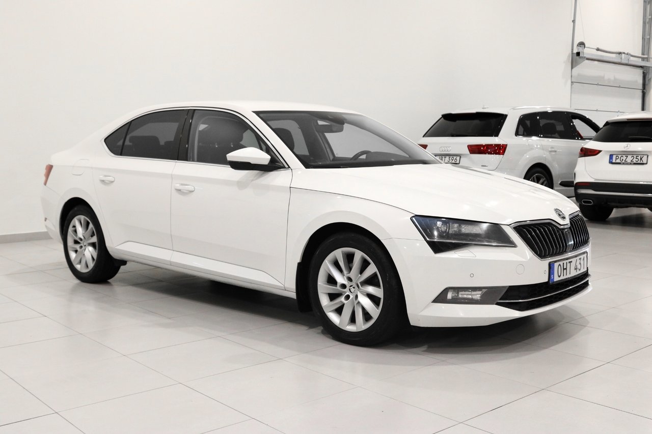 Skoda Superb 2017, bild 3/33