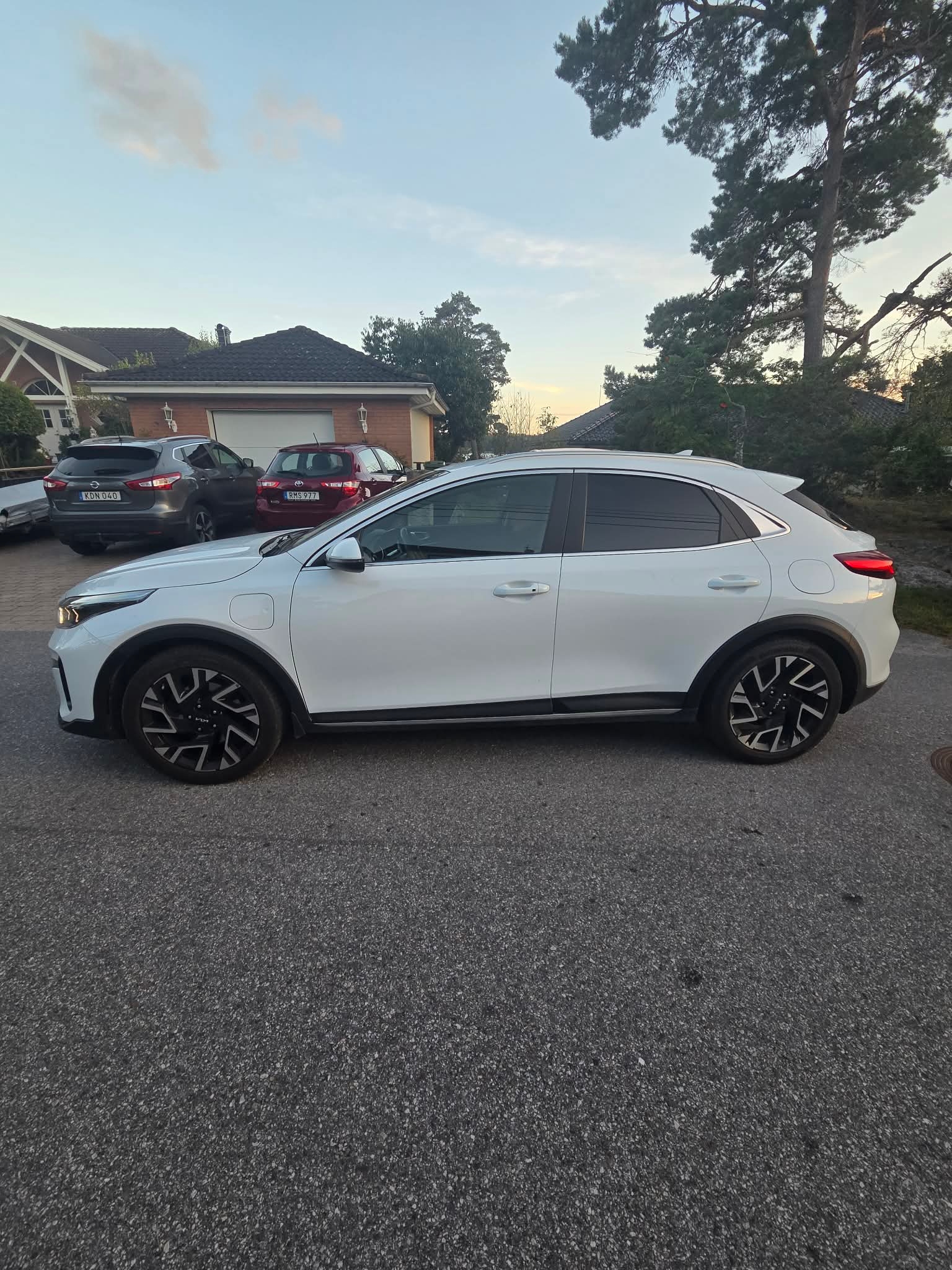 Kia XCeed Plug-in Hybrid DCT 2023, bild 3/9