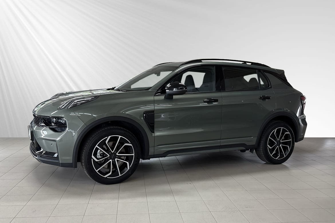 Lynk & Co 01 Core PHEV 2025, bild 2/17