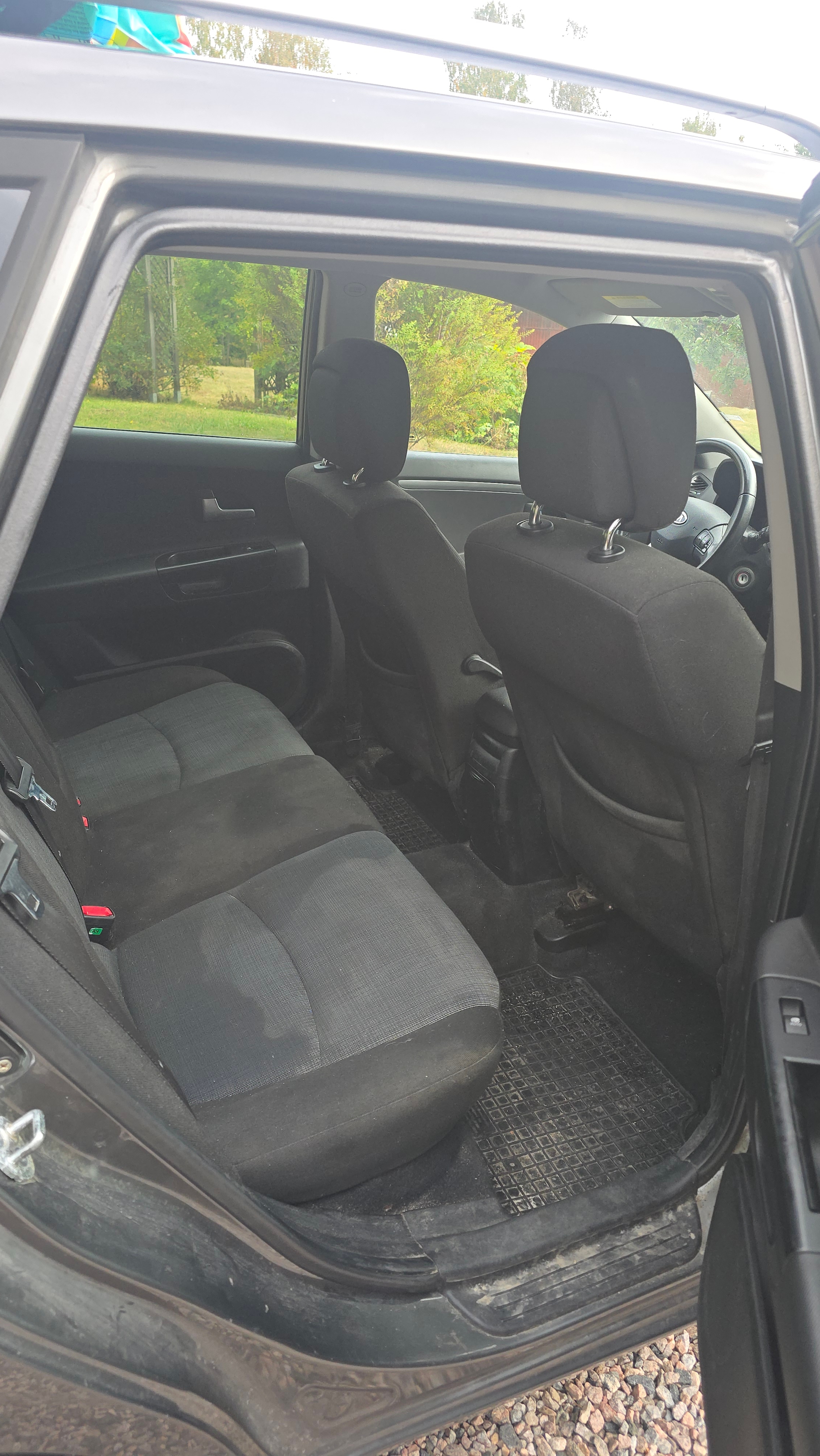 Kia Ceed _sw 1.6 CRDi Manuell 2010, bild 3/4
