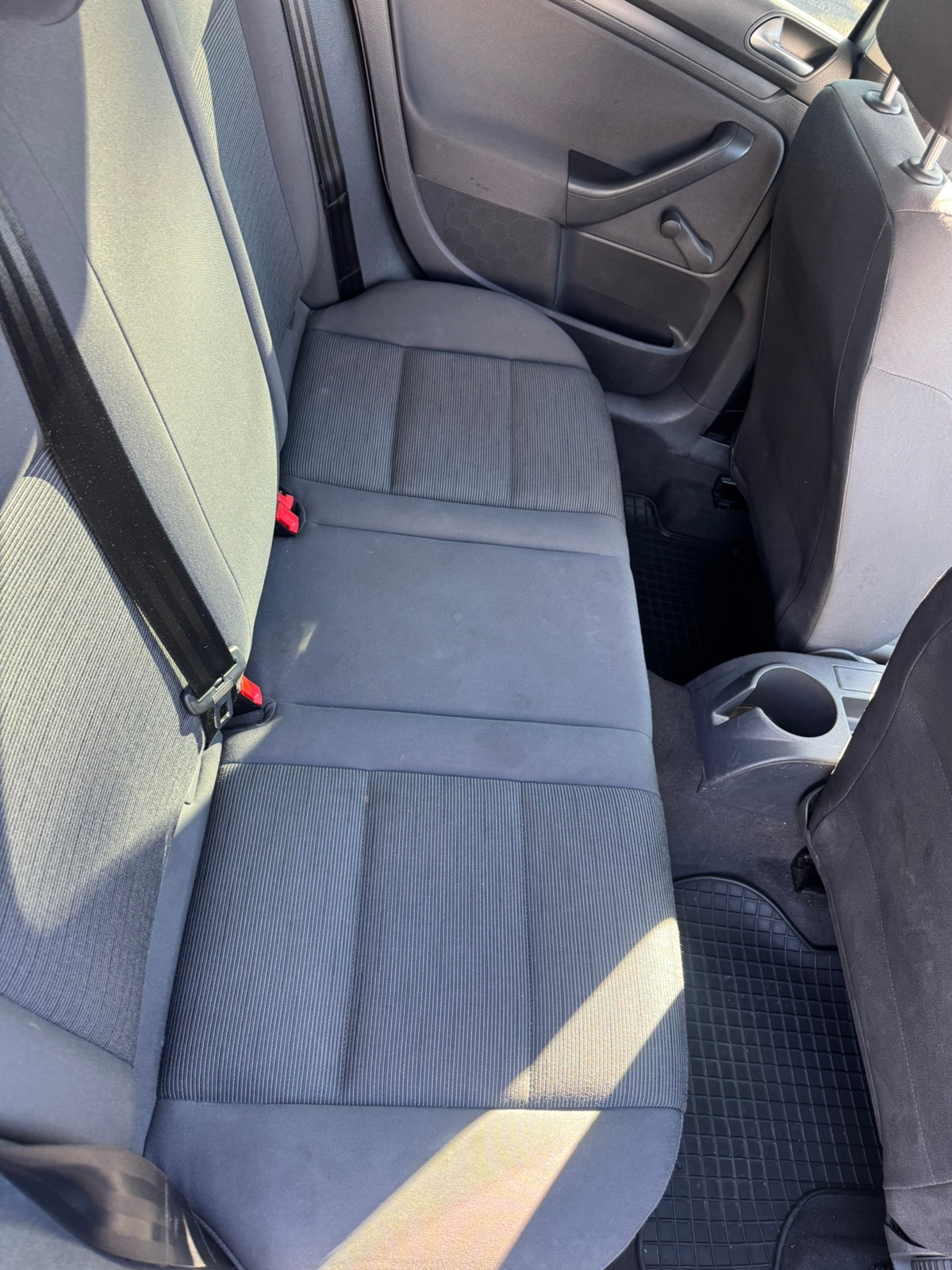 Volkswagen Golf V 5-dörrar 1.6 Manuell 2006, bild 6/7