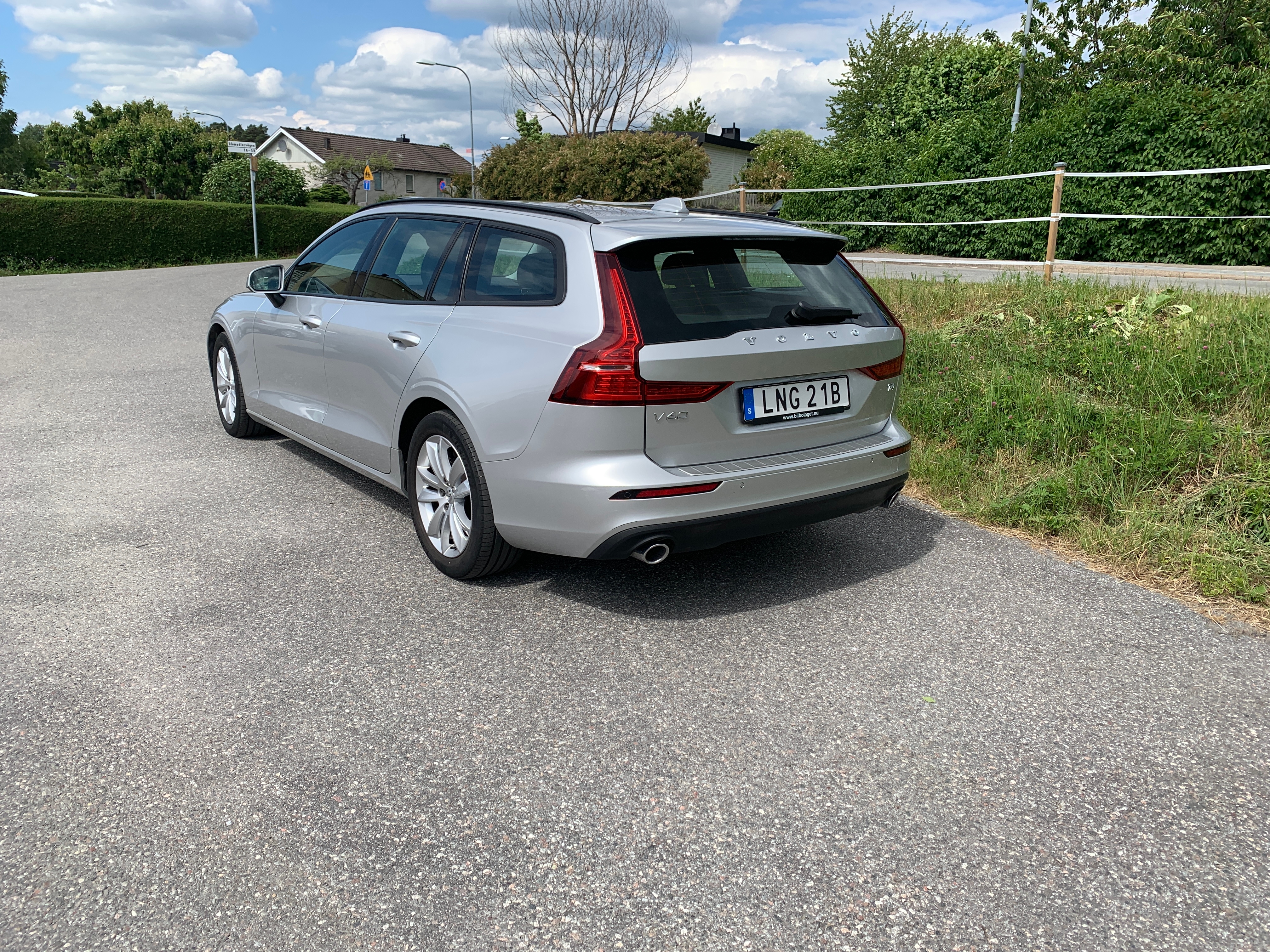 Volvo V60 T4 Geartronic 2020, photo 3/5