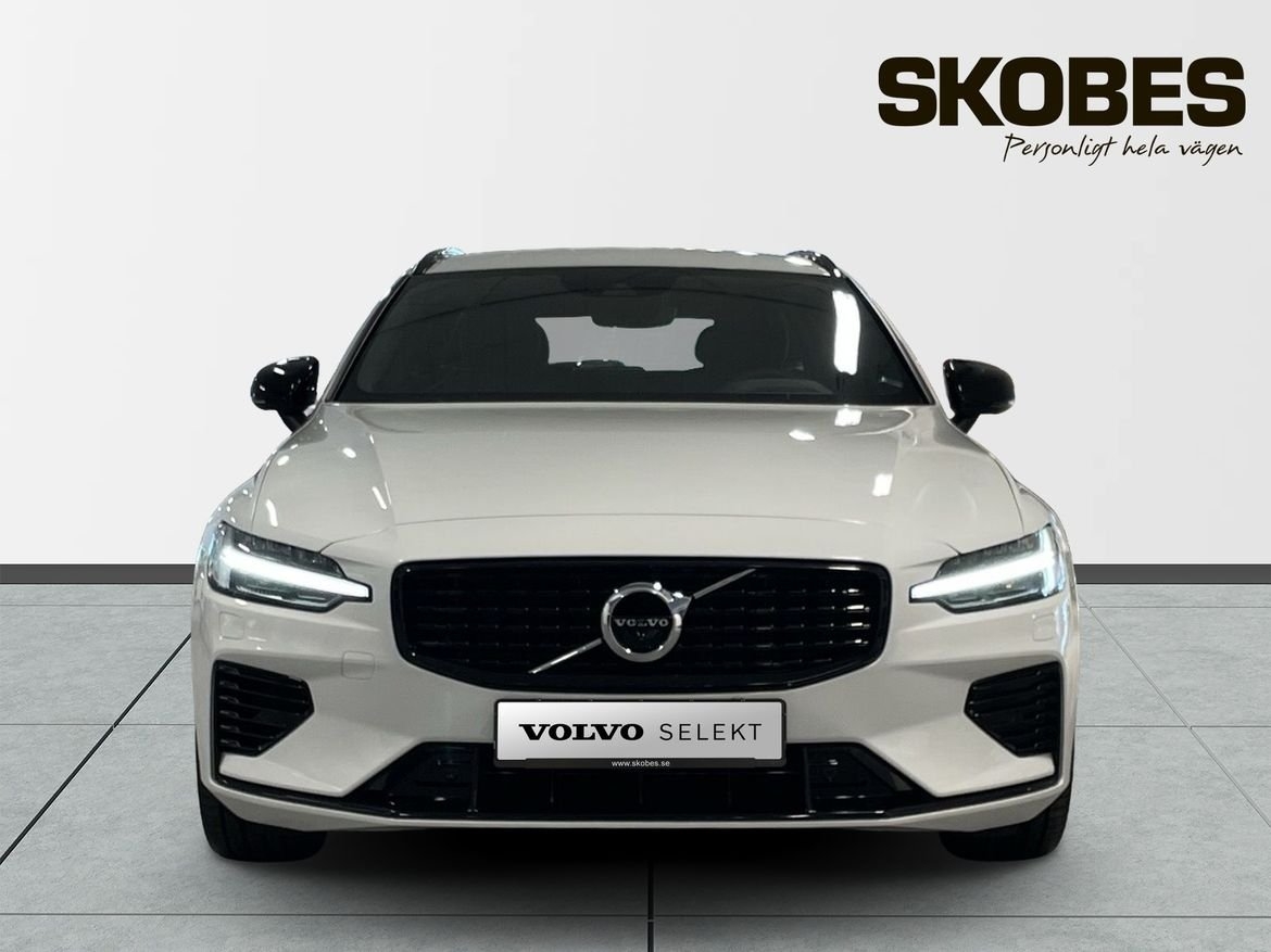 Volvo V60 Recharge T6 II R-Design 2022, bild 2/10