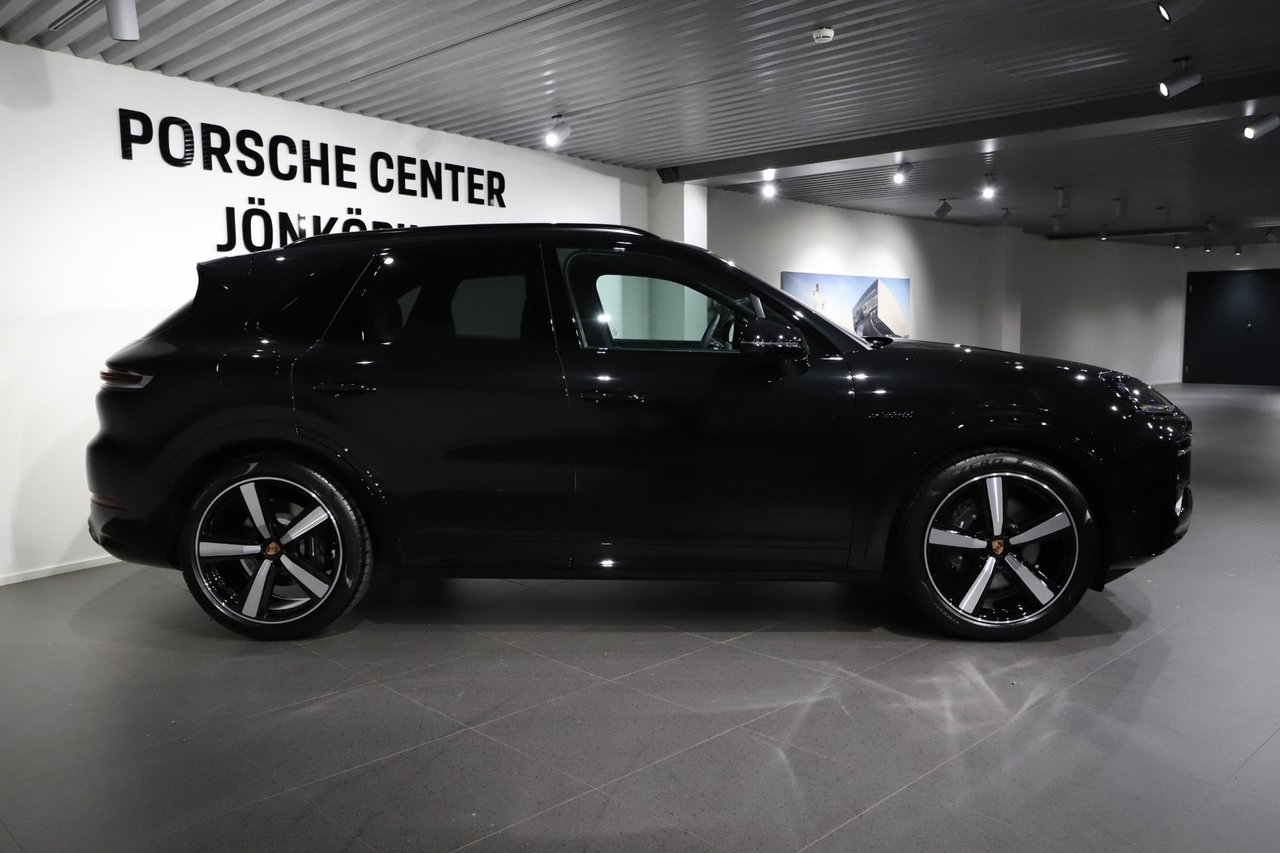 Porsche Cayenne E-Hybrid Black Edition 2026, bild 4/10