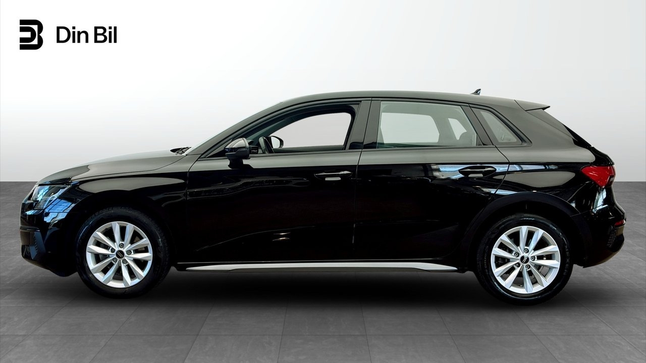 Audi A3 2023, bild 2/10