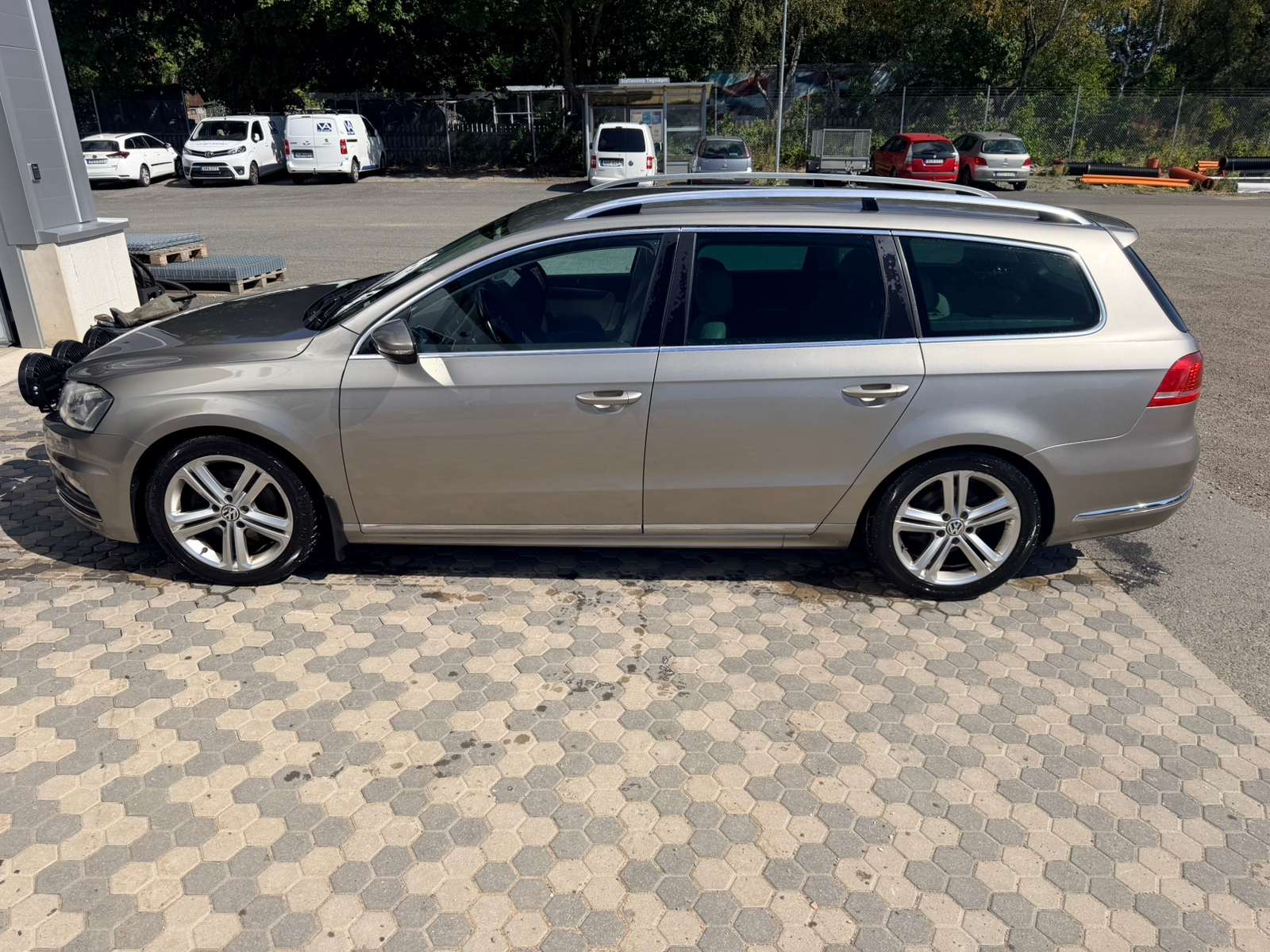 Volkswagen Passat 2014, photo 3/3
