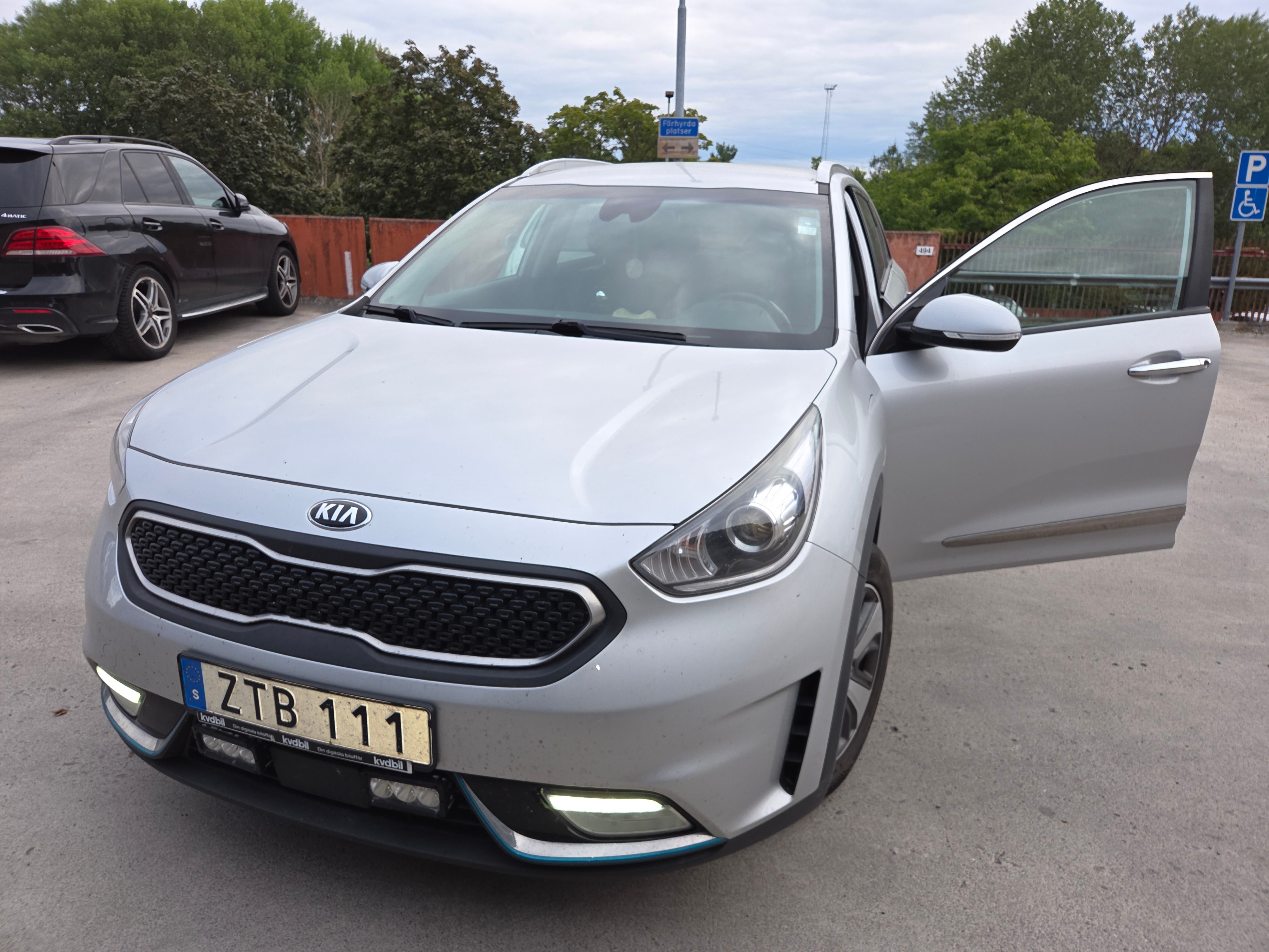 Kia Niro P-HEV DCT 2018, bild 5/6
