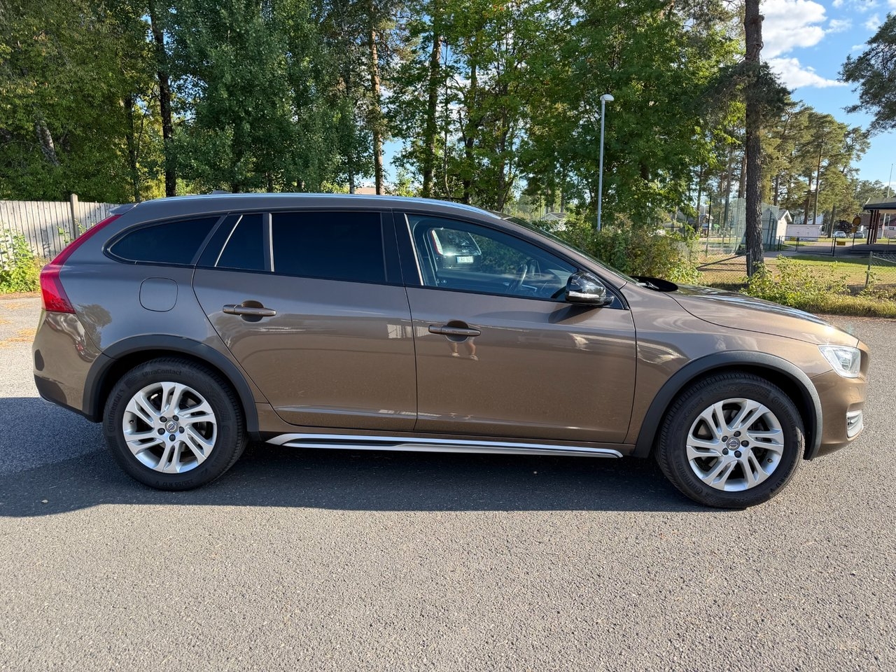 Volvo V60 Cross Country 2017, bild 7/10