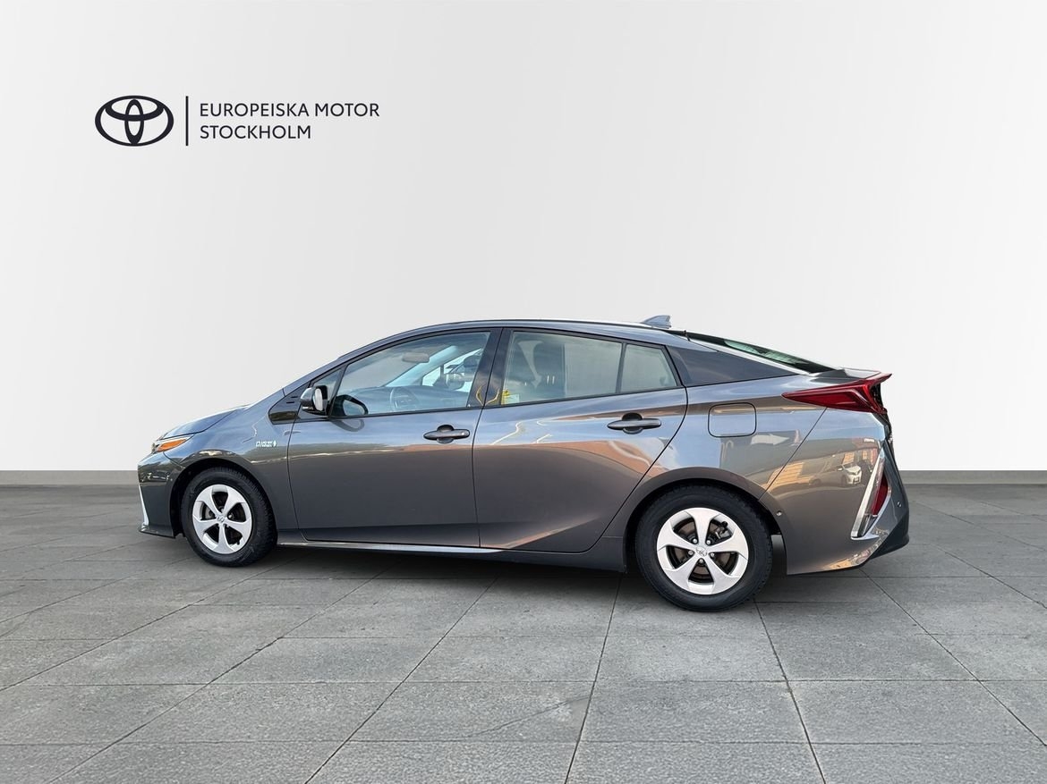 Toyota Prius 1,8 PLUG-IN EXECUTIVE 2018, bild 3/13