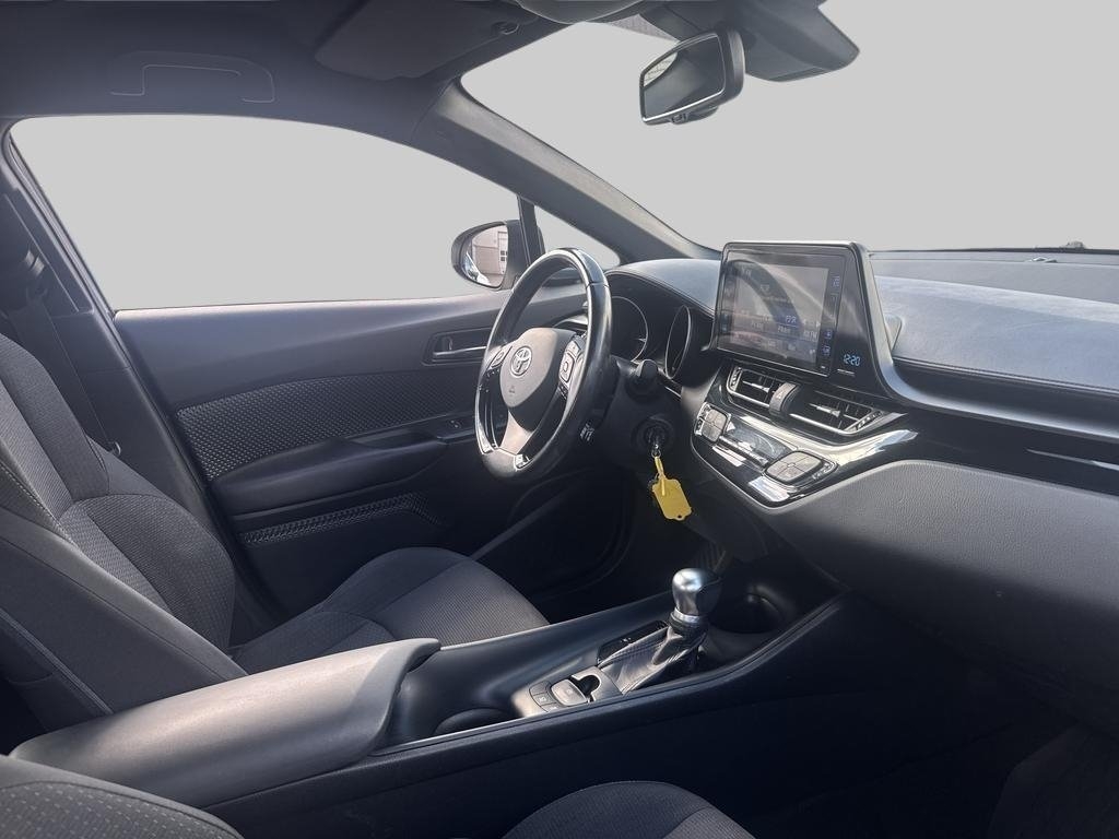 Toyota C-HR 2017, bild 6/10