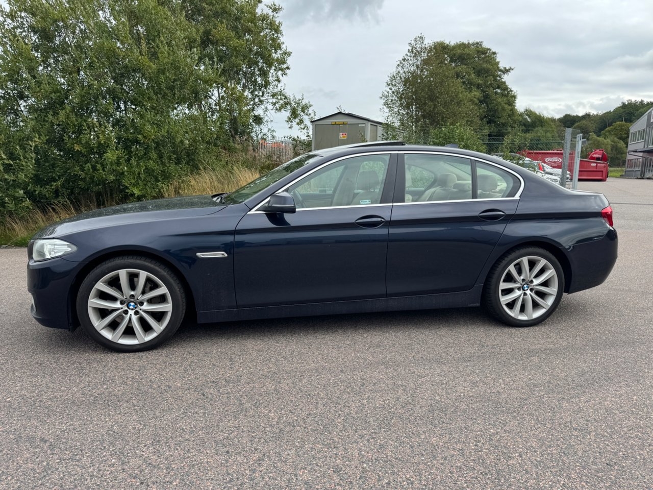 BMW 535 2015, bild 3/28