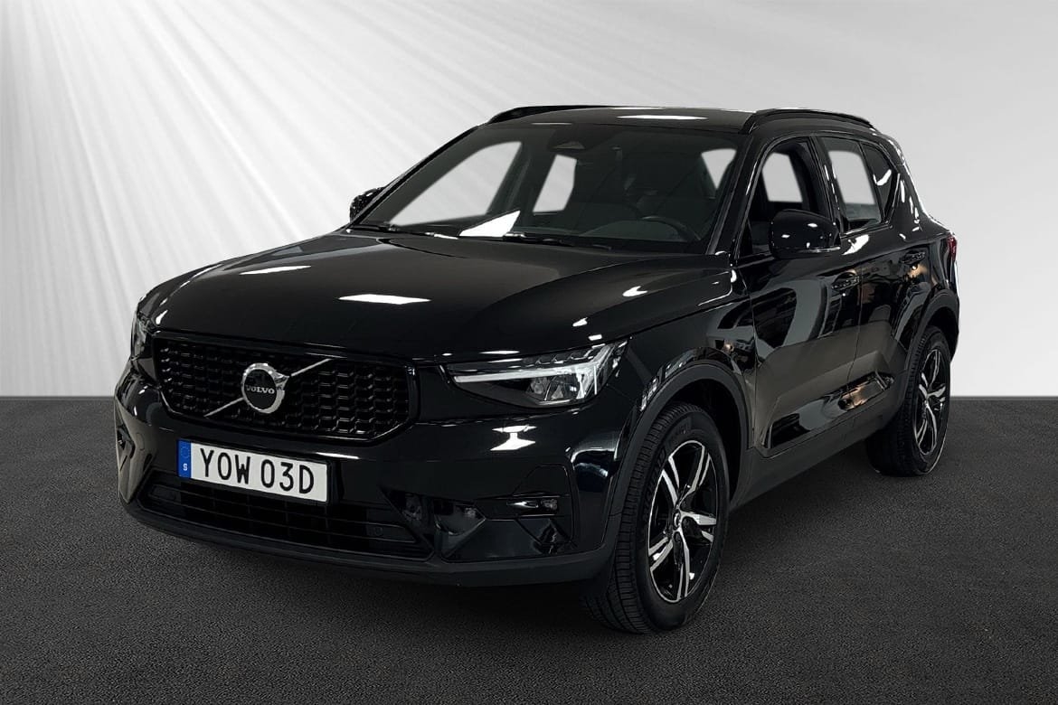 Volvo XC40 B4 FWD Bensin Plus Dark 2025, bild 4/8