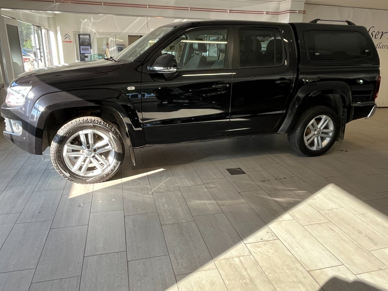 Volkswagen Amarok 2016, bild 2/10