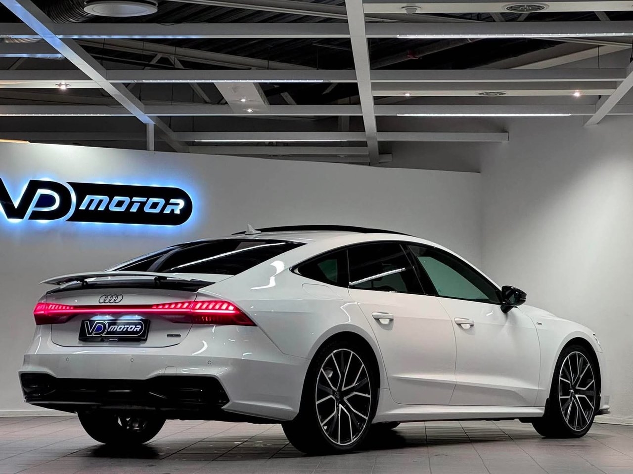 Audi A7 2019, bild 2/10
