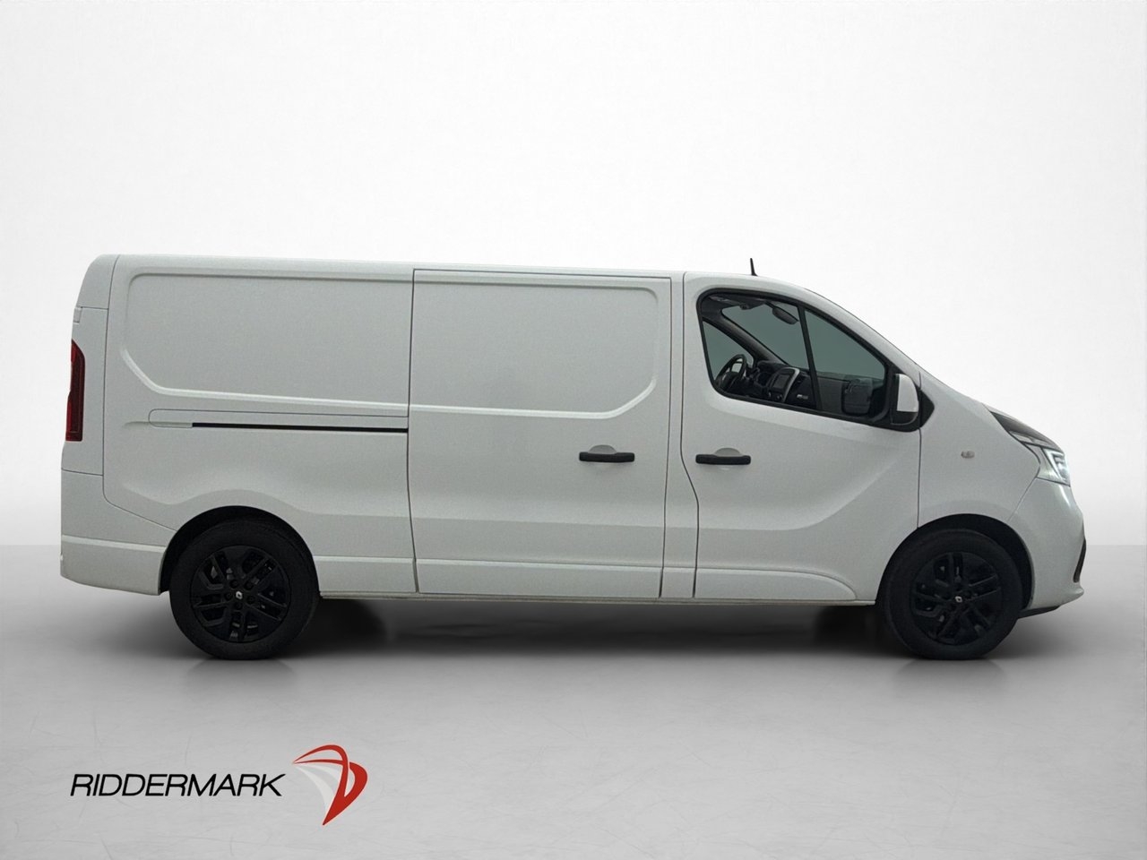 Renault Trafic 2021, kuva 2/31