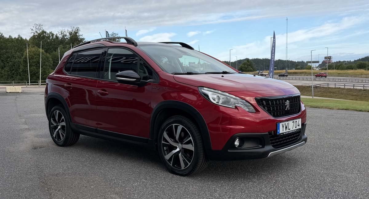 Peugeot 2008 1.2 PureTech 110 AUT 2019, bild 4/8