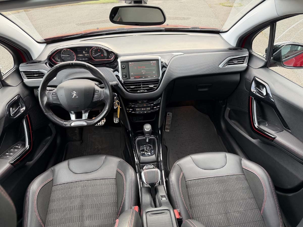Peugeot 2008 1.2 PureTech 110 AUT 2019, bild 7/8