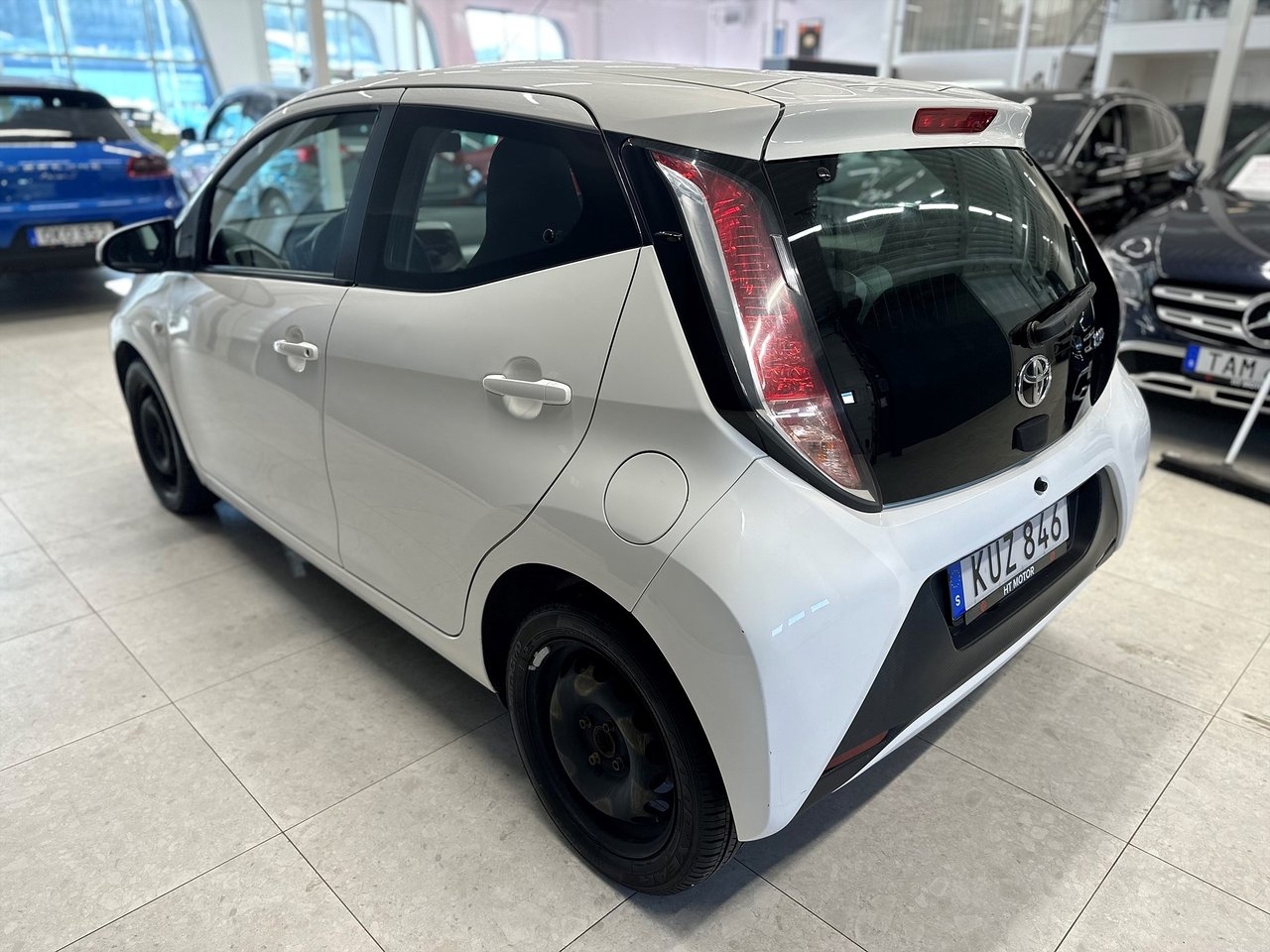 Toyota Aygo 5-dörrar 1.0 VVT-i Manuell 2015, bild 3/10