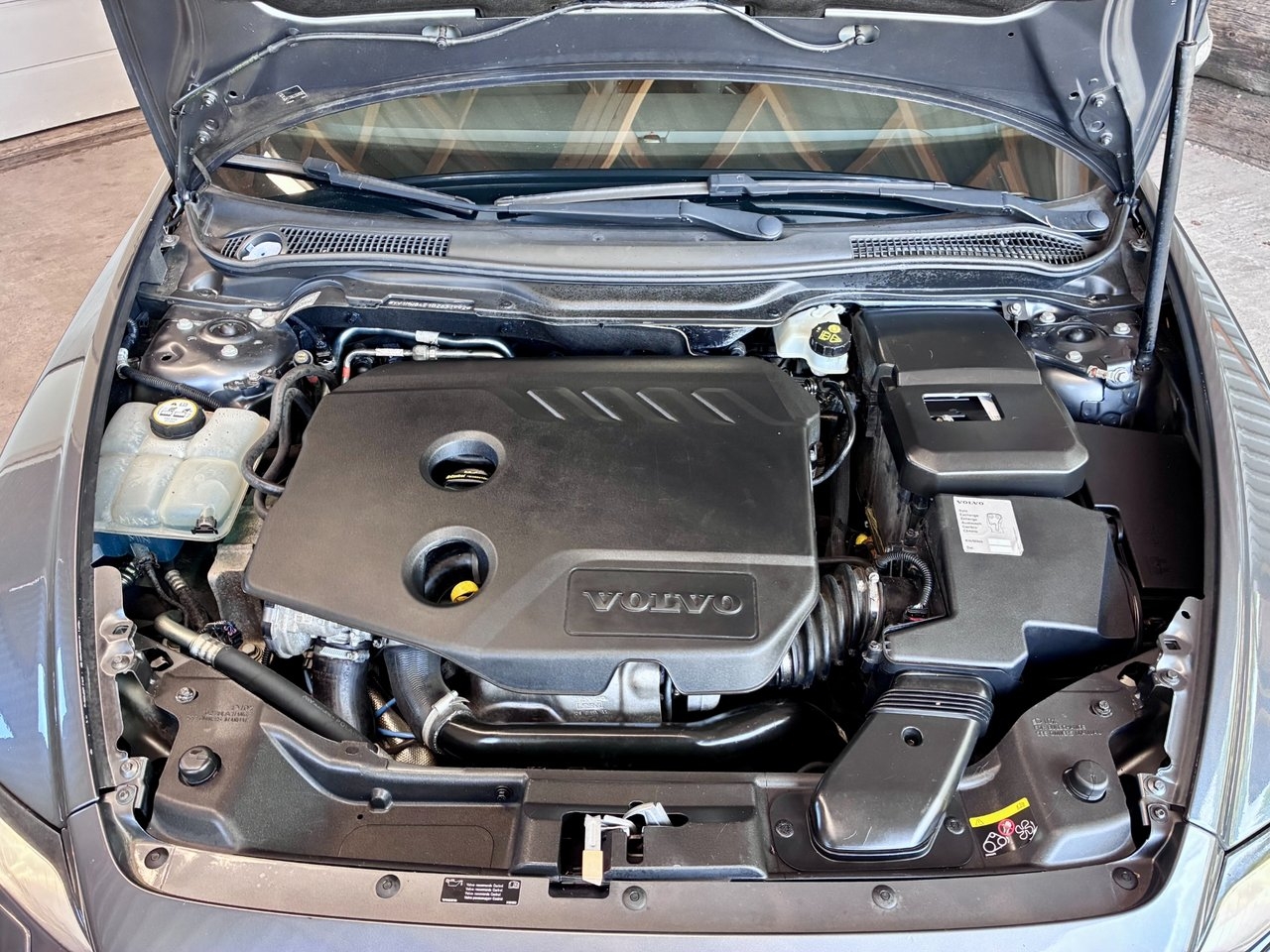 Volvo V50 D2 Kinetic 2011, kuva 4/10
