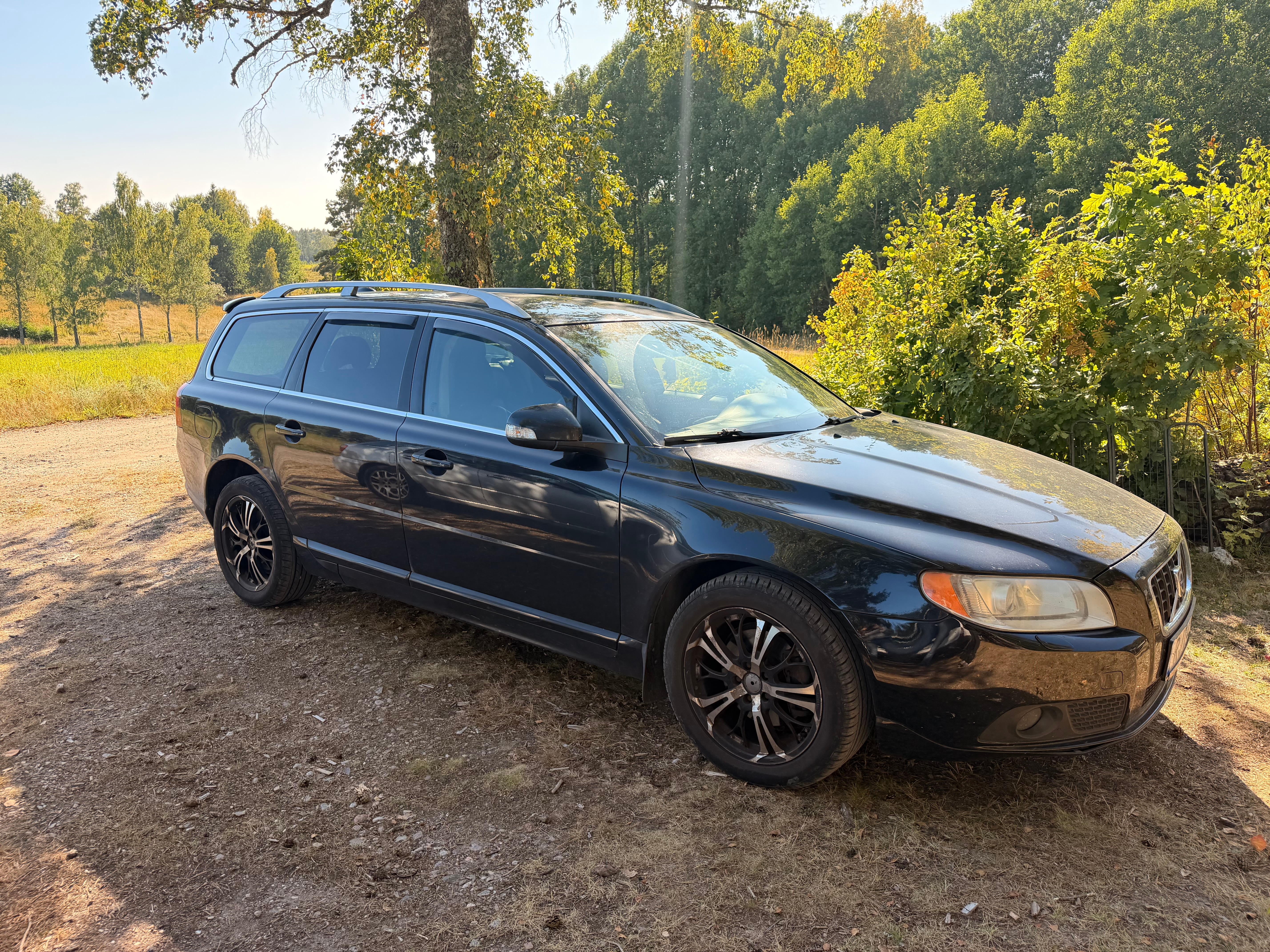 Volvo V70 2.0F Manuell 2008, bild 2/4