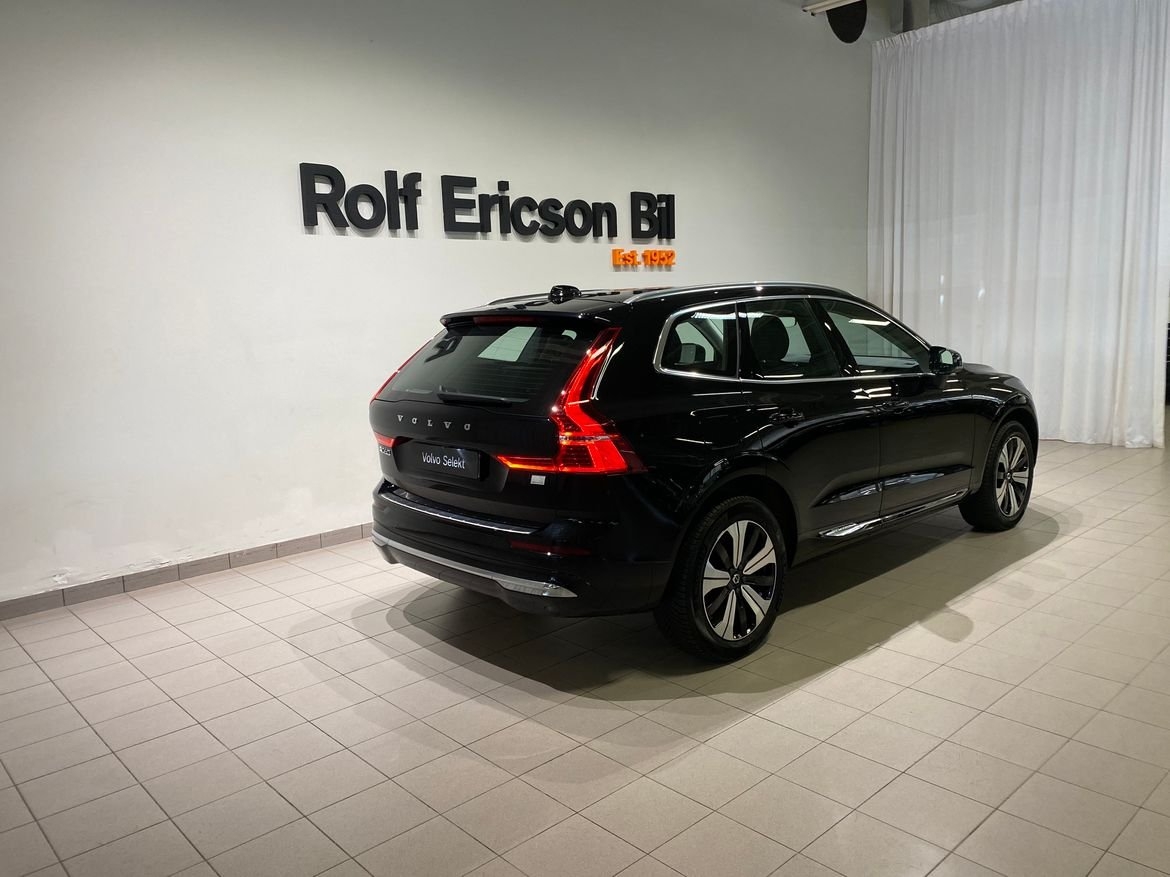 Volvo XC60 Recharge T6 Plus Bright 2023, photo 3/10