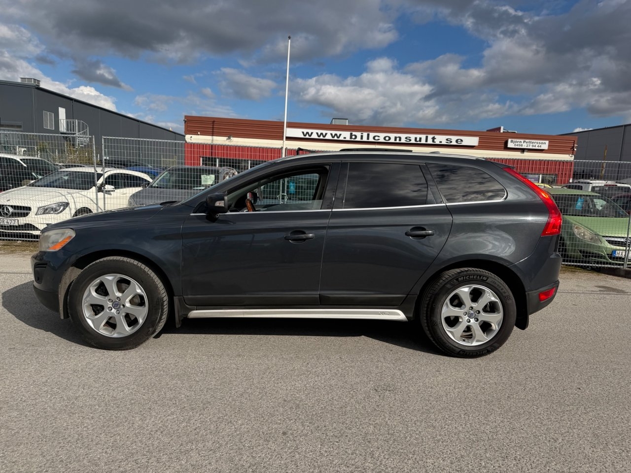 Volvo XC60 D5 AWD Geartronic Summum 2010, bild 2/10