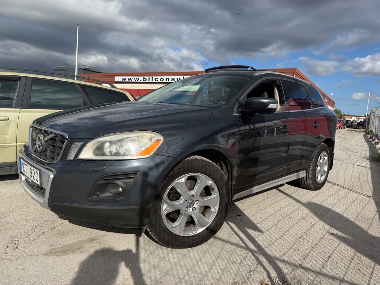 Volvo XC60 D5 AWD Geartronic Summum 2010, bild 4/10