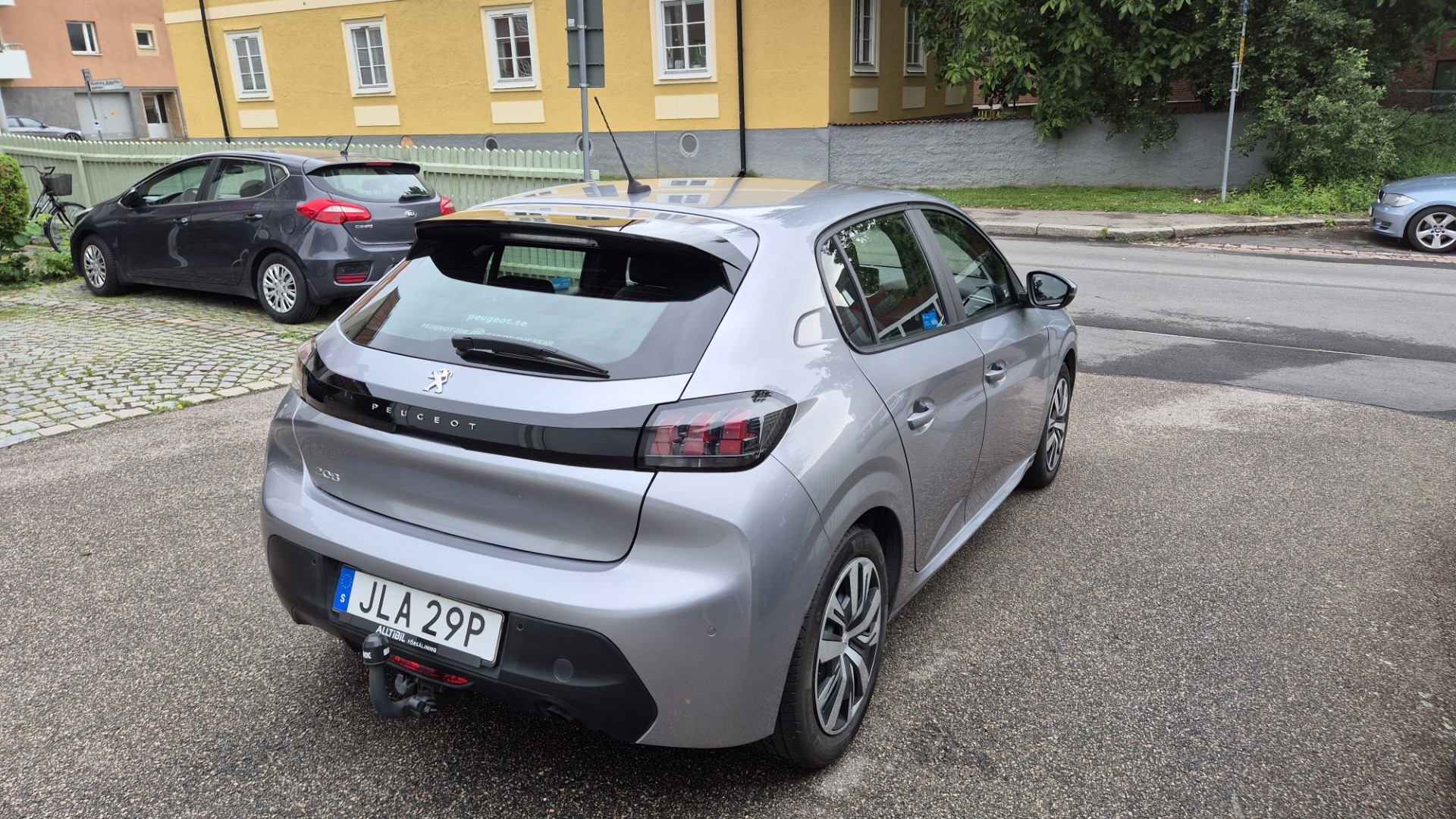 Peugeot 208 1.2 PureTech 75 Manuell 2020, bild 4/6