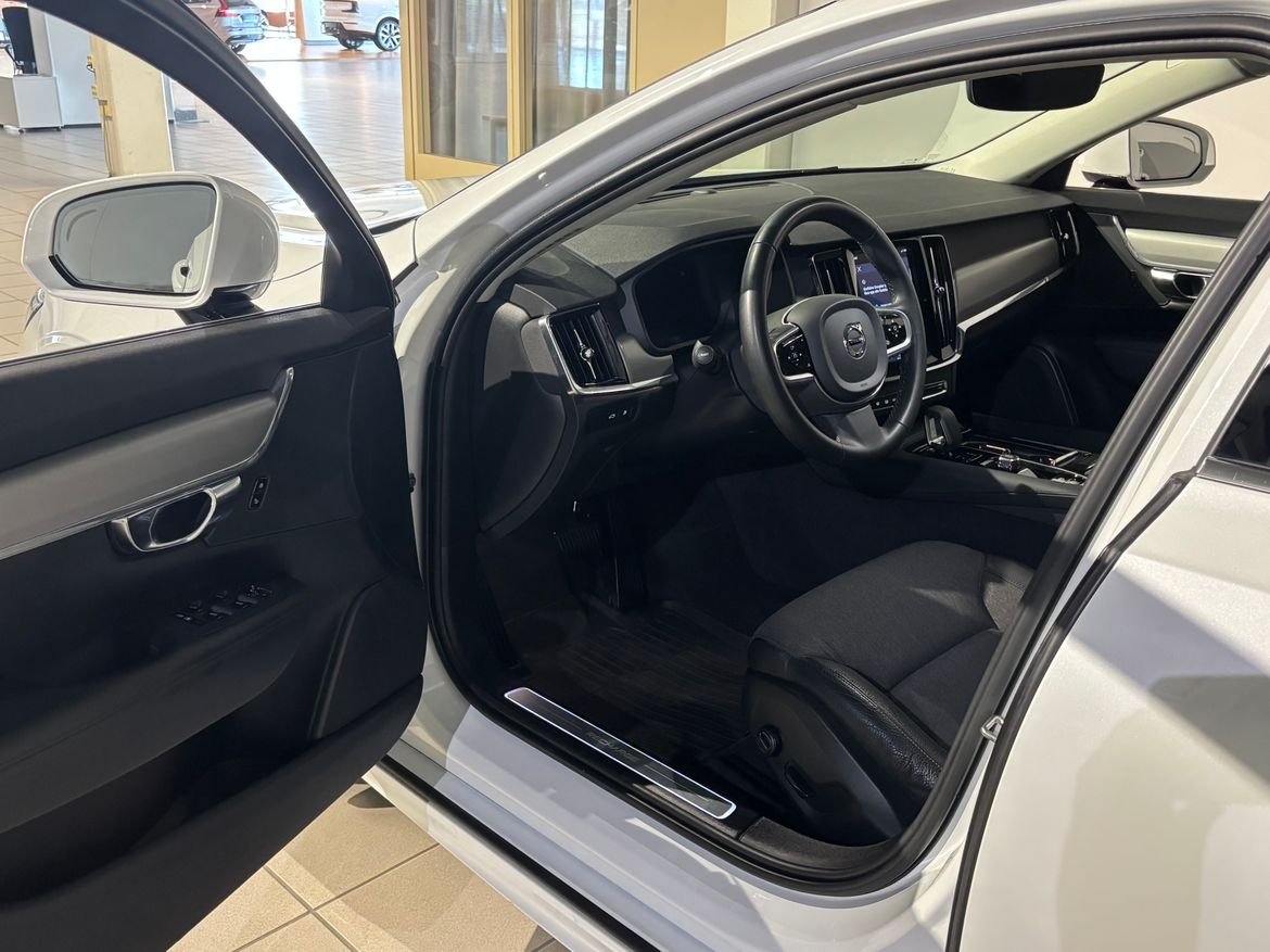 Volvo V90 Recharge T6 Core Edition 2023, bild 5/10