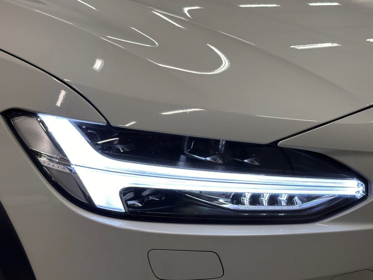 Volvo V90 Cross Country 2017, bild 2/10