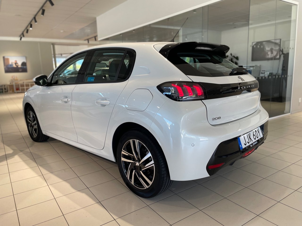 Peugeot 208 1.2 PT 100 EAT Allure 2020, bild 6/10
