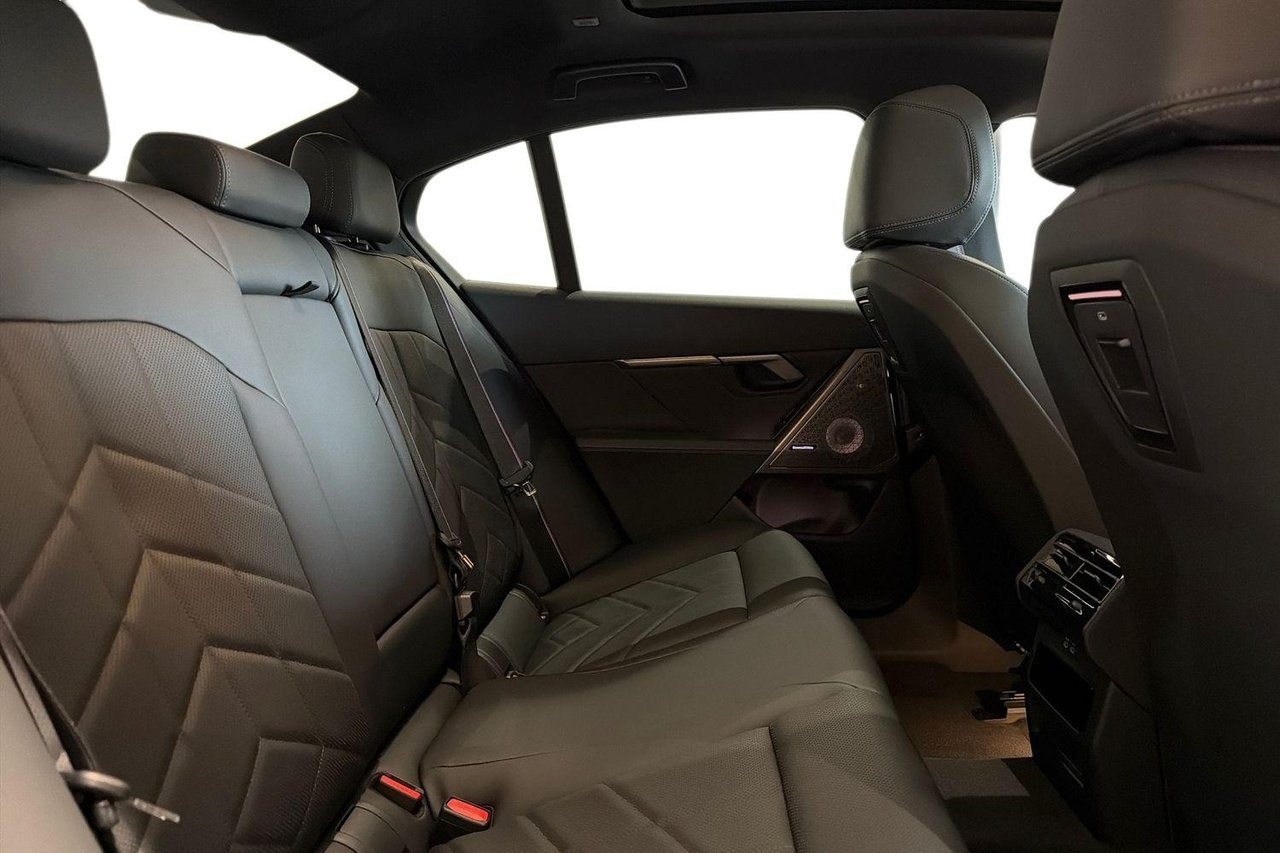 BMW 530 e xDrive M-sport Pro 2027, kuva 7/10