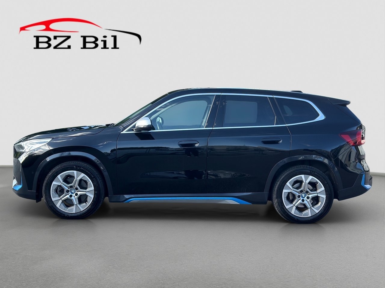 BMW X1 i xDrive30 xLine Värmare 2023, bild 2/10