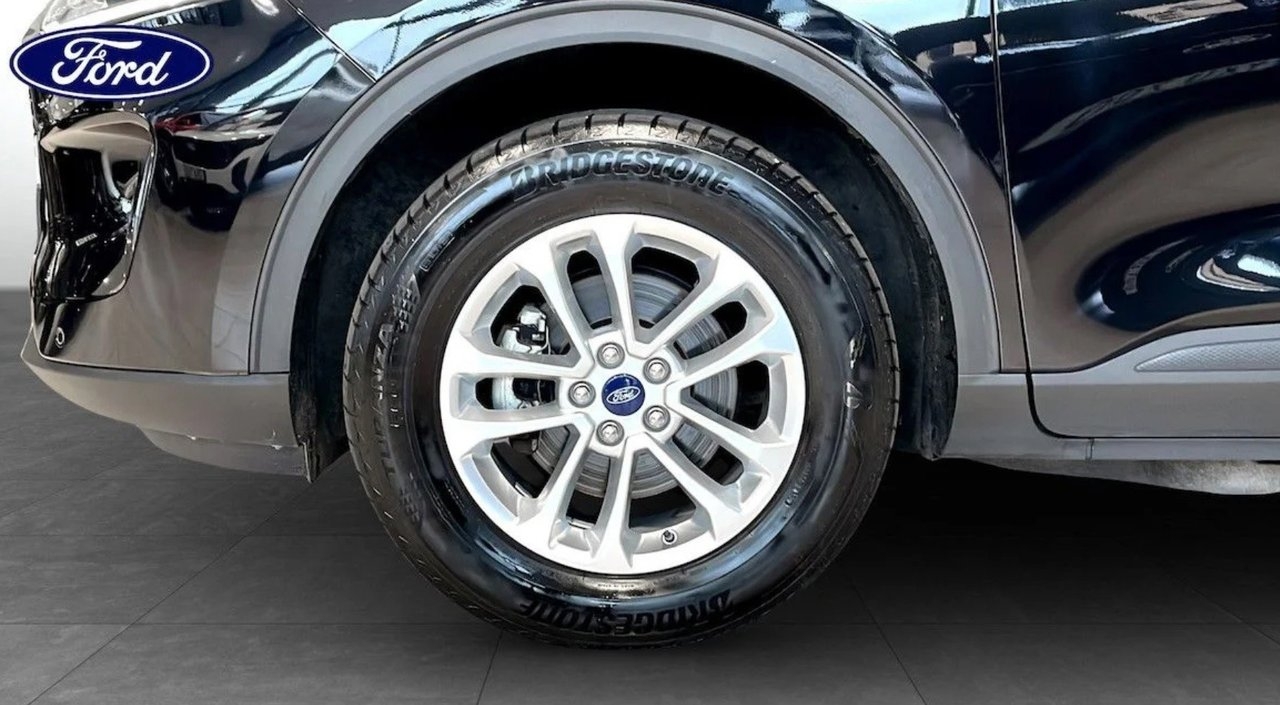 Ford Kuga PLUG-IN HYBRID TITANIUM 225HK 2022, bild 6/10