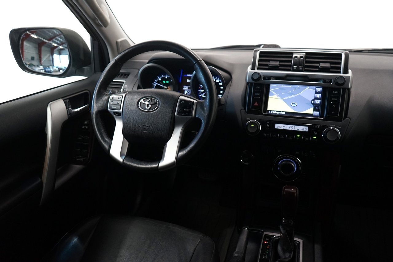 Toyota Land Cruiser 2016, bild 5/10