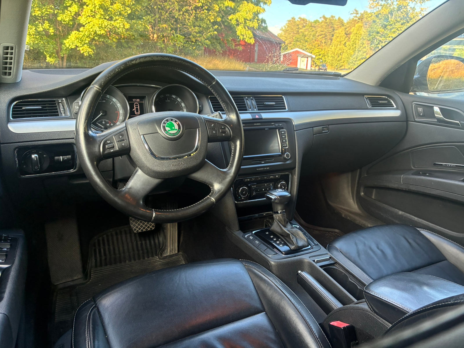 Skoda Superb 2012, bild 6/10