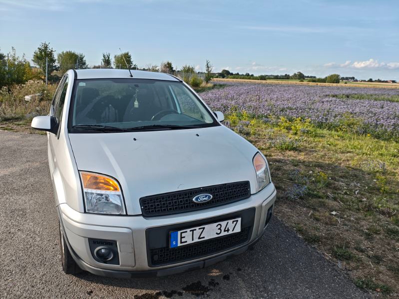 Ford Fusion 1.4 Manuell 2008, kuva 2/5