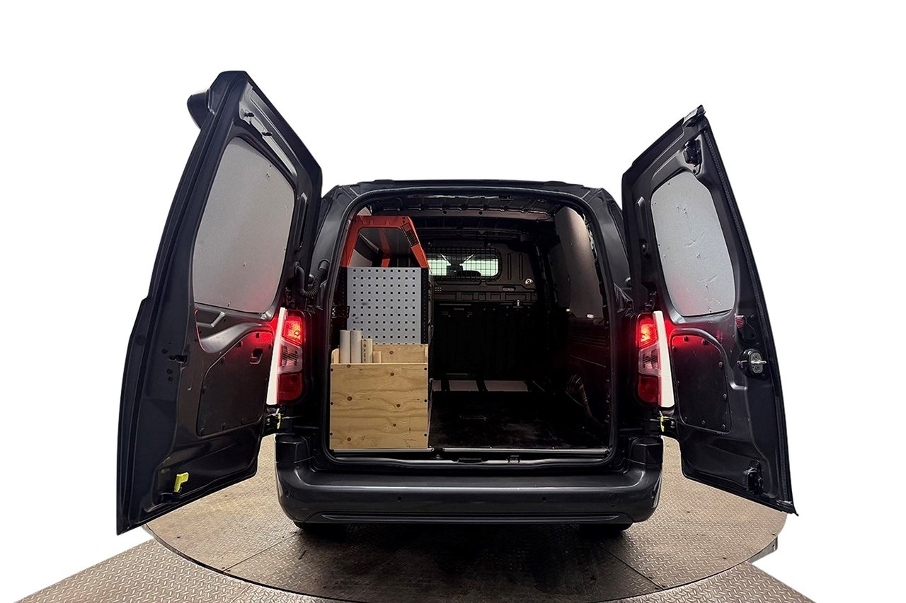Peugeot e-Partner 2023, bild 7/28